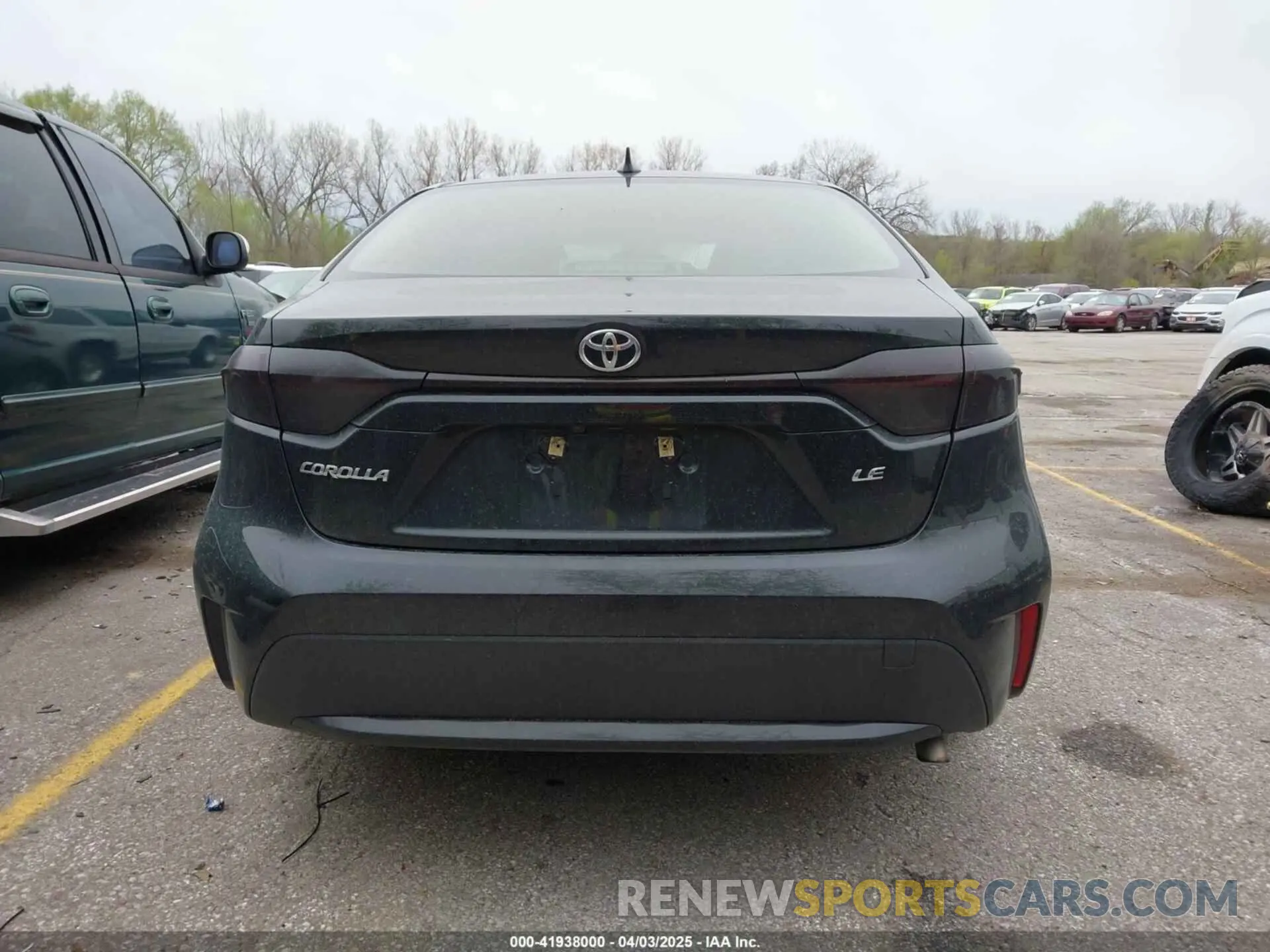16 Photograph of a damaged car JTDEPRAE0LJ100355 TOYOTA COROLLA 2020