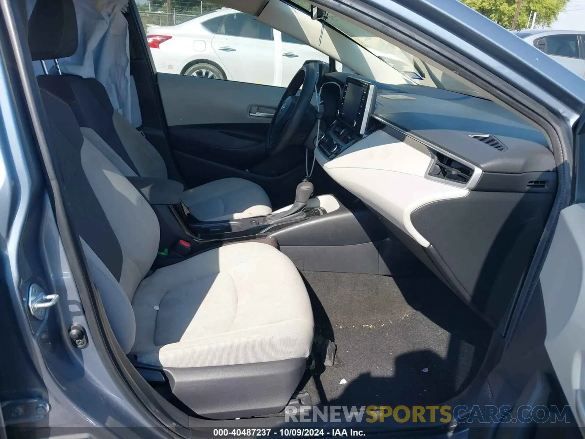 5 Photograph of a damaged car JTDEPRAE0LJ107032 TOYOTA COROLLA 2020