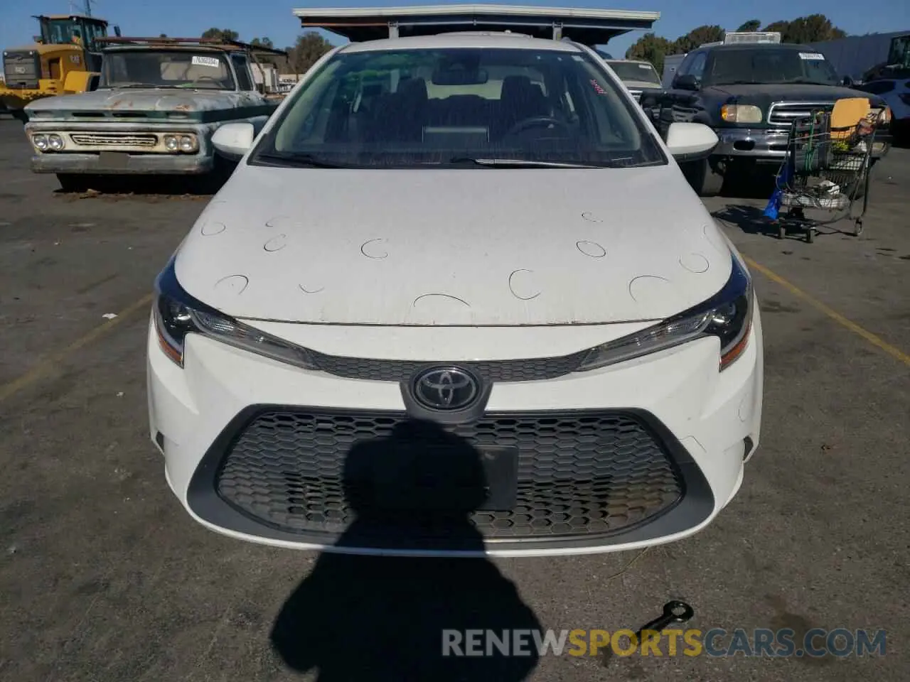 5 Photograph of a damaged car JTDEPRAE1LJ006422 TOYOTA COROLLA 2020