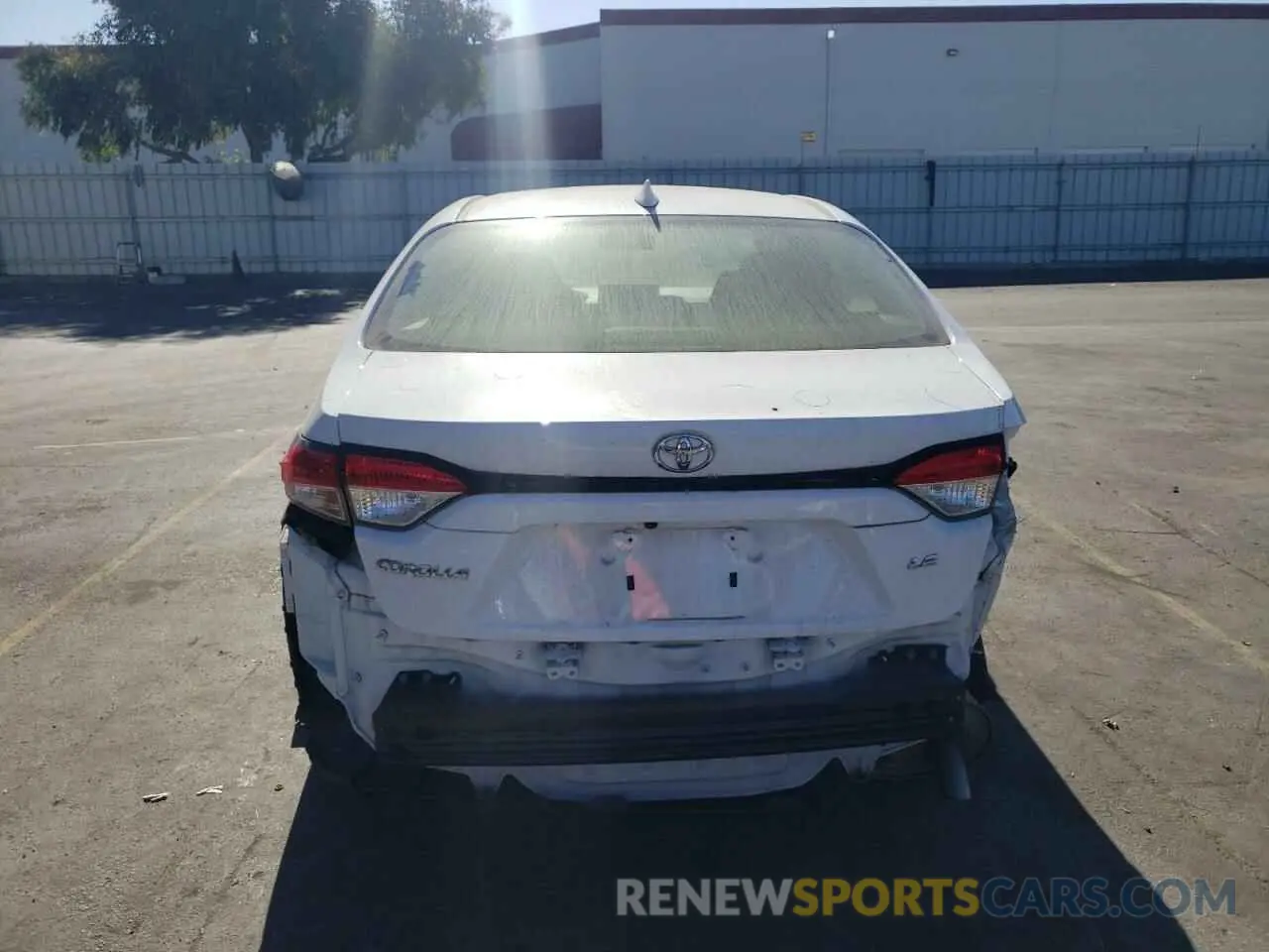6 Photograph of a damaged car JTDEPRAE1LJ006422 TOYOTA COROLLA 2020