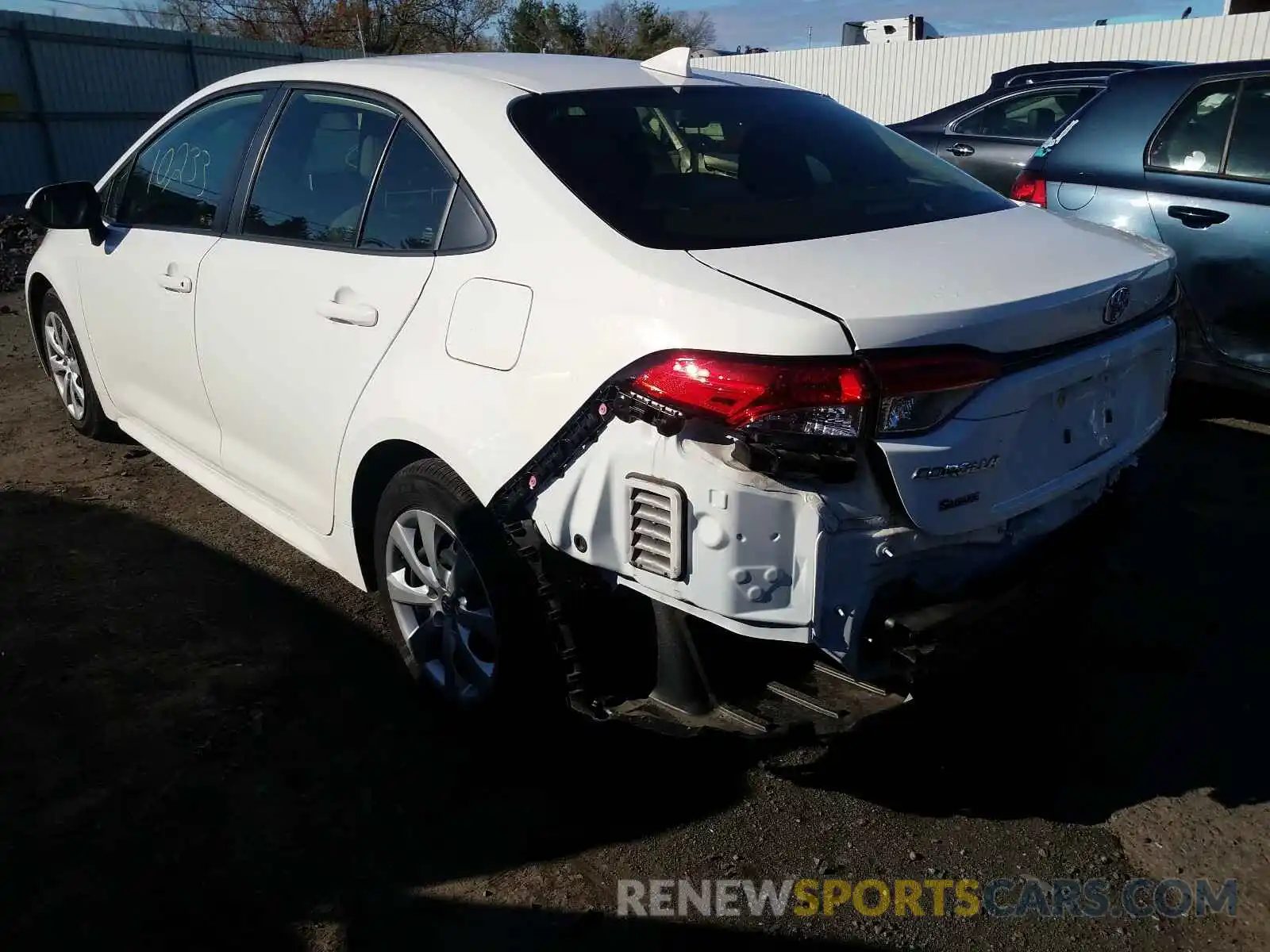 3 Photograph of a damaged car JTDEPRAE1LJ012737 TOYOTA COROLLA 2020