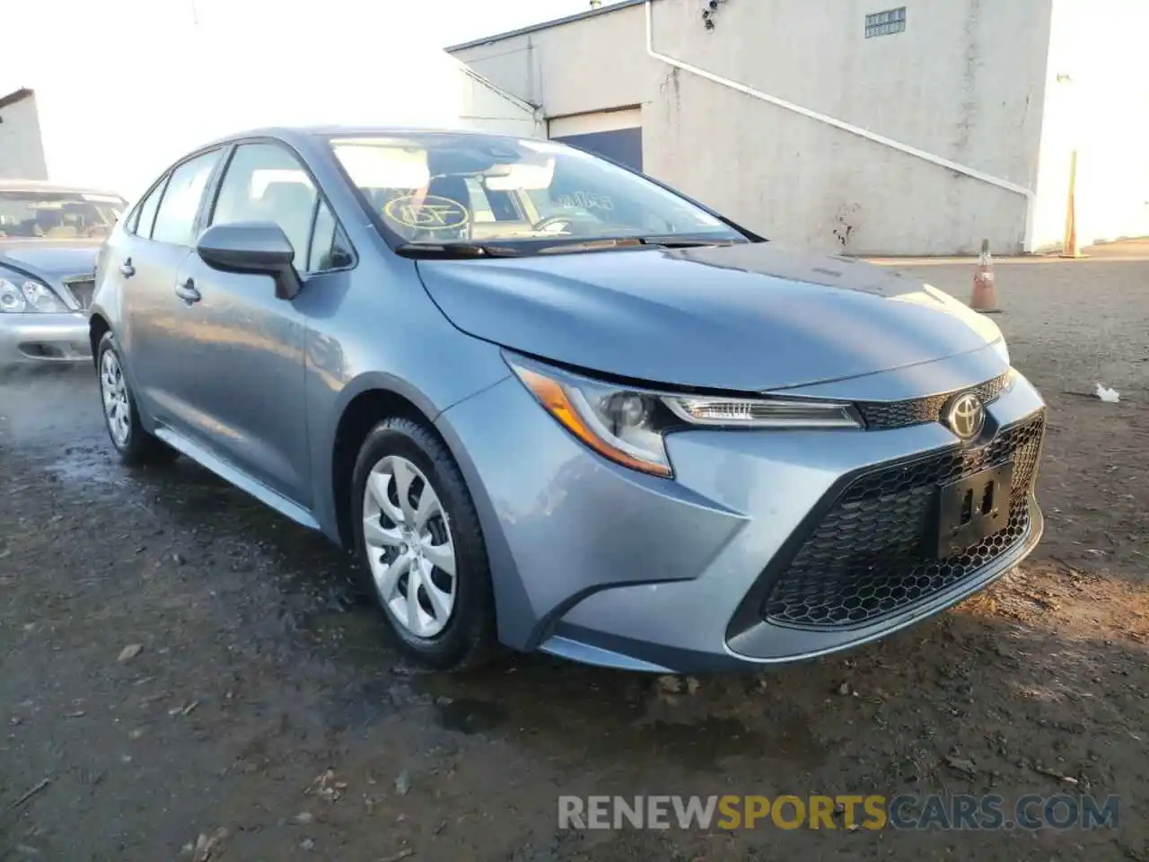 1 Photograph of a damaged car JTDEPRAE1LJ029487 TOYOTA COROLLA 2020