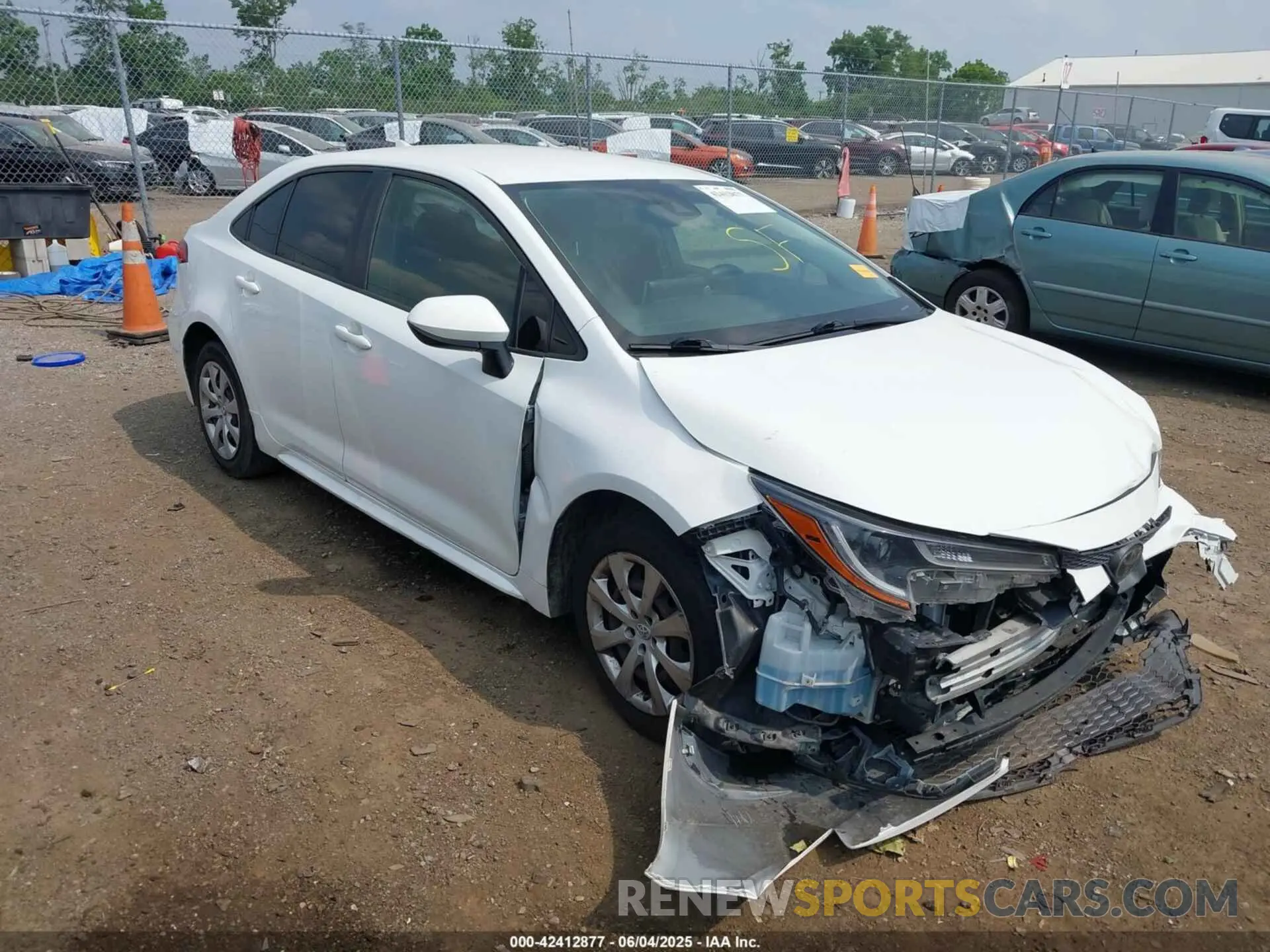 1 Photograph of a damaged car JTDEPRAE1LJ035192 TOYOTA COROLLA 2020