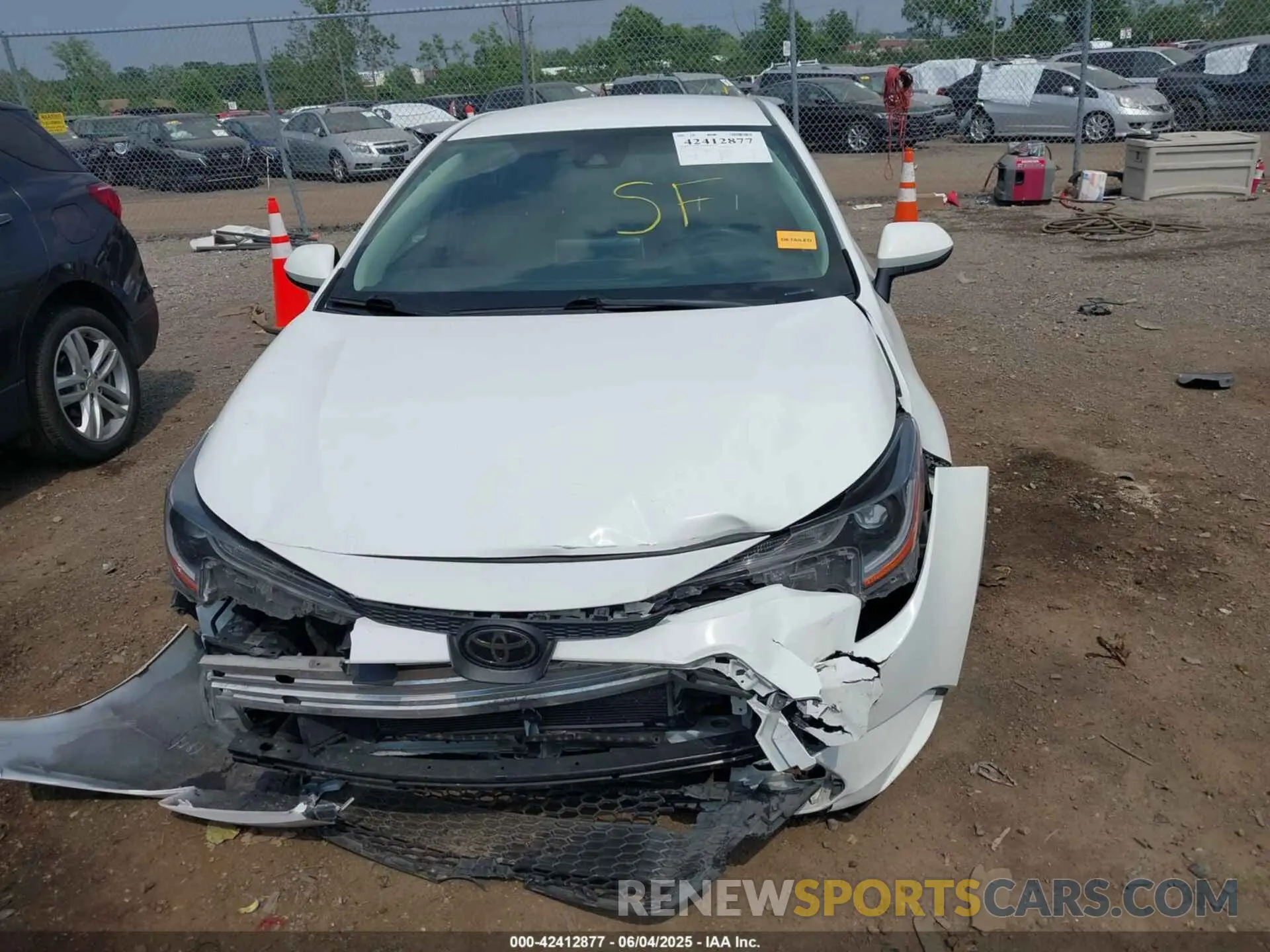 12 Photograph of a damaged car JTDEPRAE1LJ035192 TOYOTA COROLLA 2020