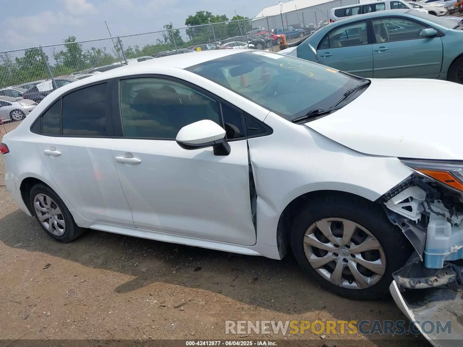 13 Photograph of a damaged car JTDEPRAE1LJ035192 TOYOTA COROLLA 2020