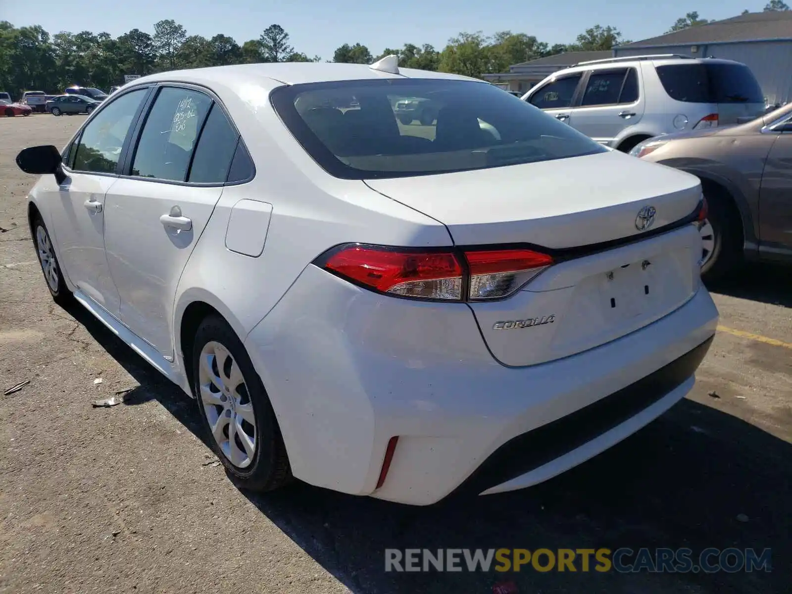 3 Photograph of a damaged car JTDEPRAE1LJ042479 TOYOTA COROLLA 2020