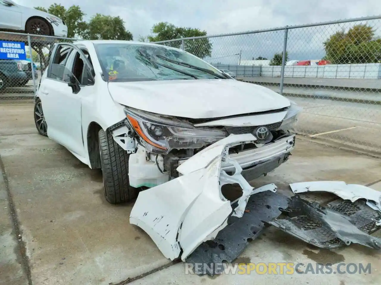 1 Photograph of a damaged car JTDEPRAE1LJ051683 TOYOTA COROLLA 2020