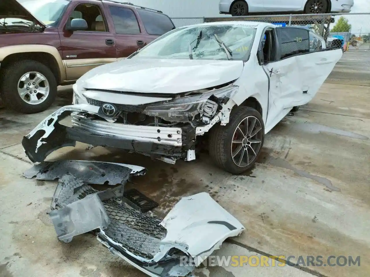 2 Photograph of a damaged car JTDEPRAE1LJ051683 TOYOTA COROLLA 2020