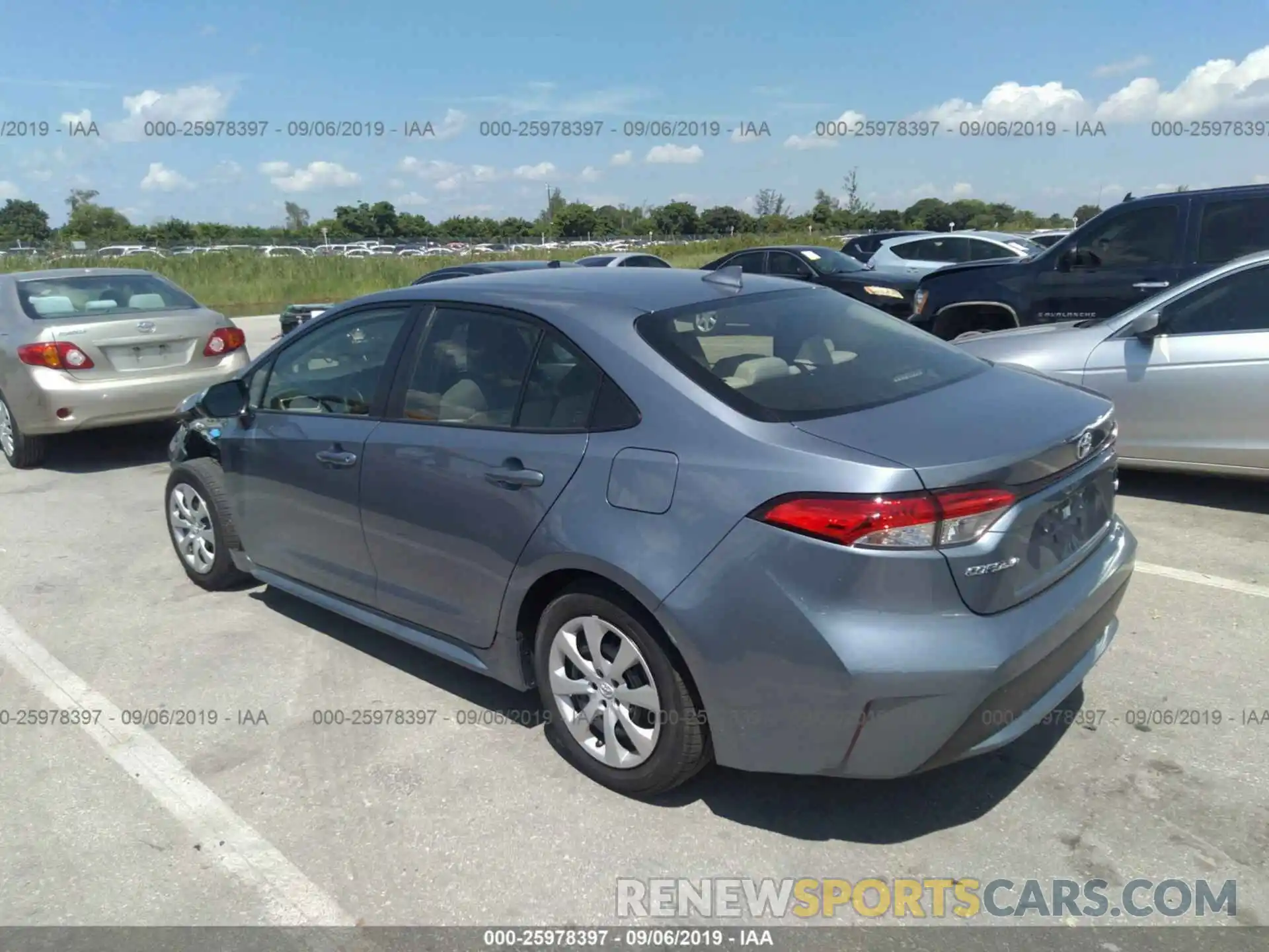 3 Photograph of a damaged car JTDEPRAE1LJ054891 TOYOTA COROLLA 2020