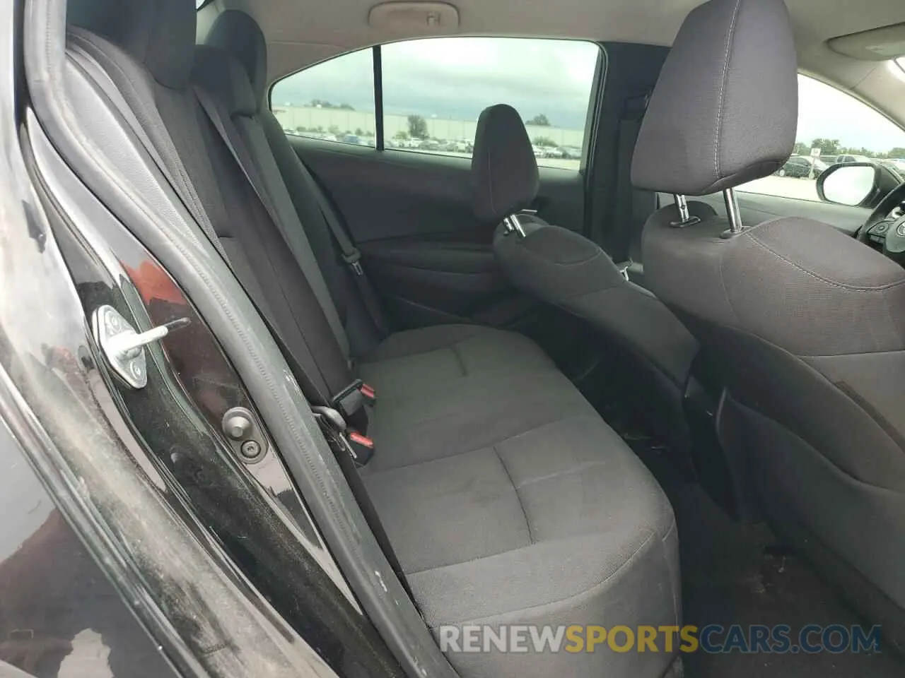 10 Photograph of a damaged car JTDEPRAE1LJ065356 TOYOTA COROLLA 2020
