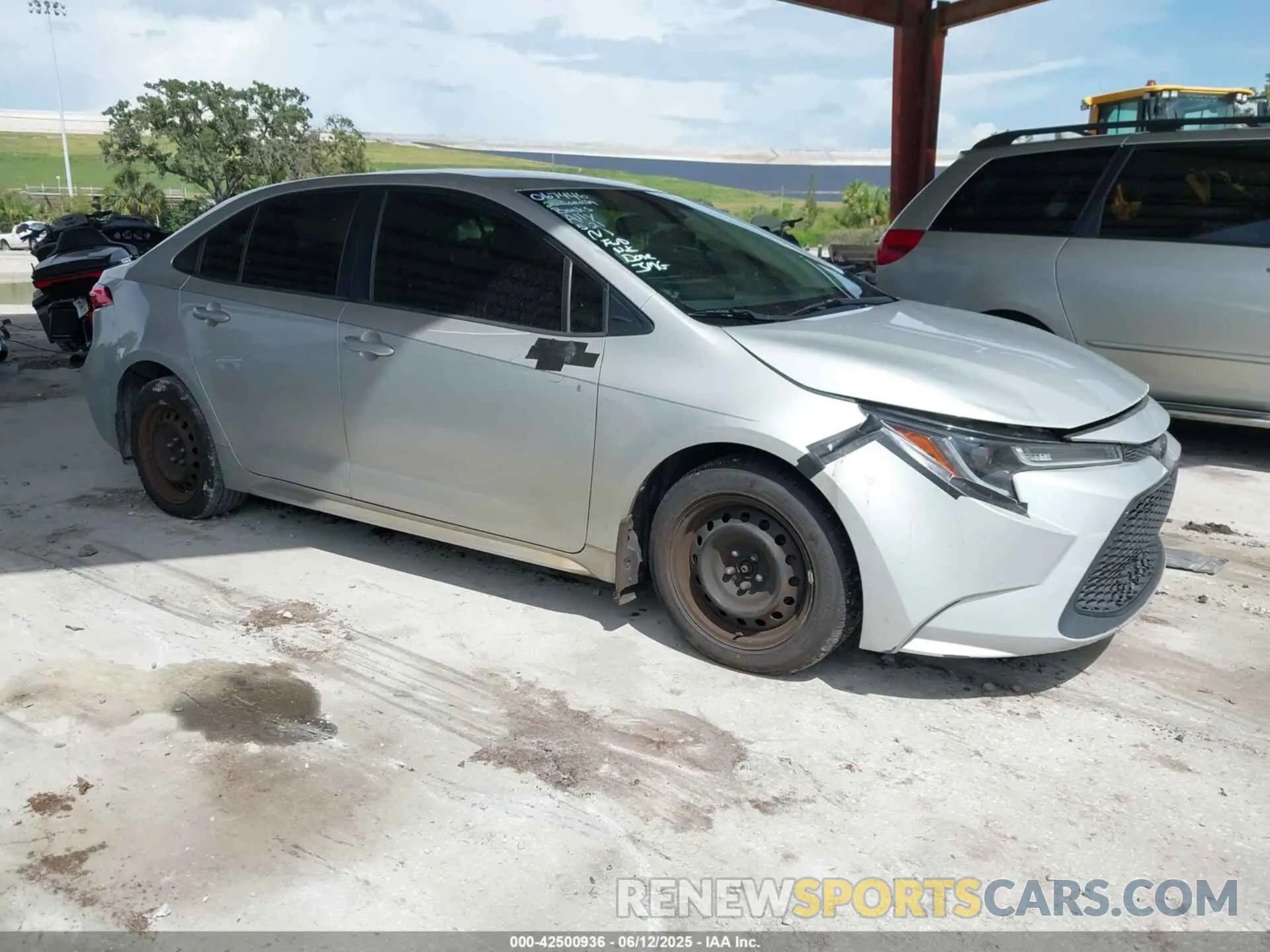 1 Photograph of a damaged car JTDEPRAE1LJ067446 TOYOTA COROLLA 2020