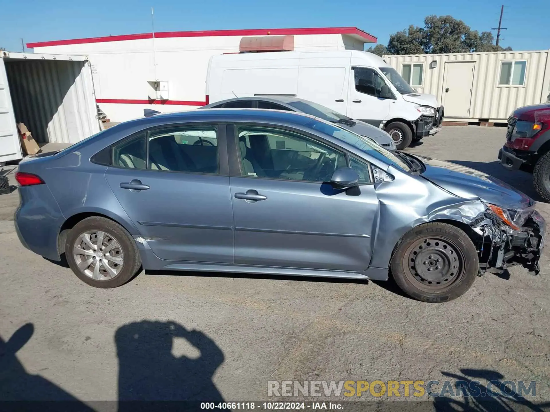 13 Photograph of a damaged car JTDEPRAE1LJ069522 TOYOTA COROLLA 2020