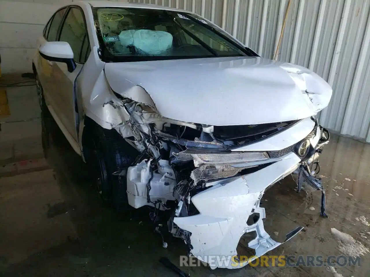 1 Photograph of a damaged car JTDEPRAE1LJ084795 TOYOTA COROLLA 2020