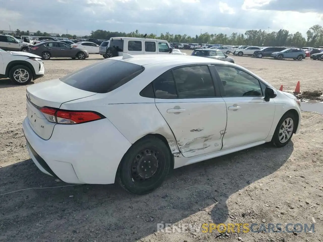 3 Photograph of a damaged car JTDEPRAE1LJ084926 TOYOTA COROLLA 2020