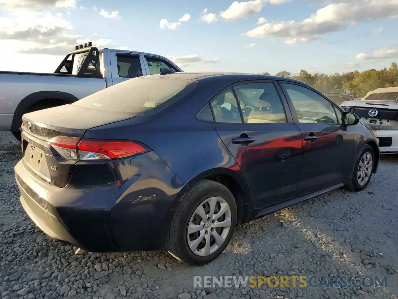 3 Photograph of a damaged car JTDEPRAE1LJ102082 TOYOTA COROLLA 2020