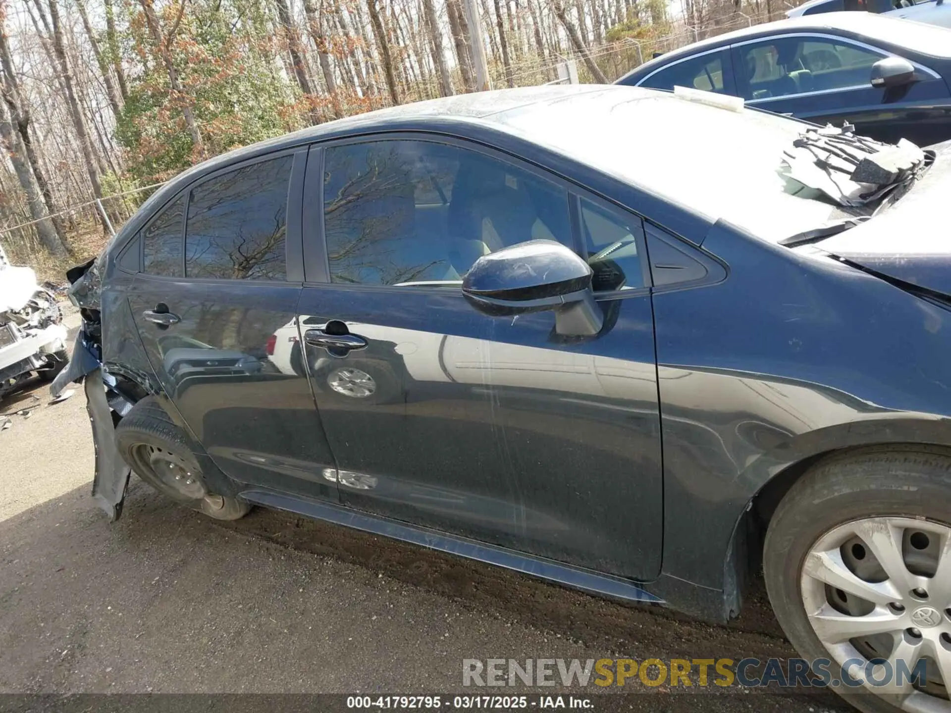 13 Photograph of a damaged car JTDEPRAE1LJ105449 TOYOTA COROLLA 2020