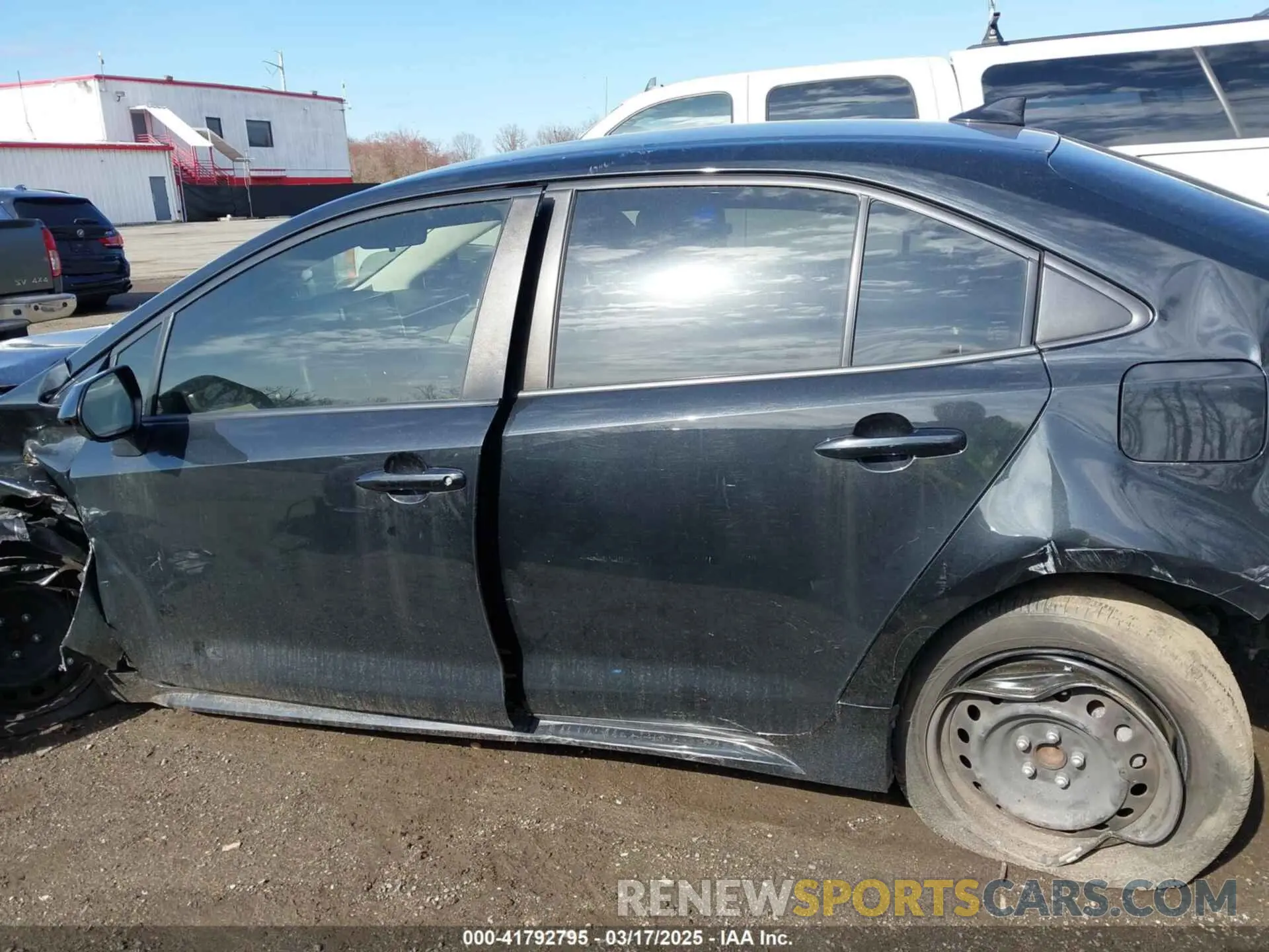 14 Photograph of a damaged car JTDEPRAE1LJ105449 TOYOTA COROLLA 2020