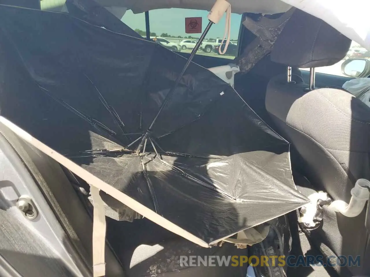 10 Photograph of a damaged car JTDEPRAE1LJ107069 TOYOTA COROLLA 2020