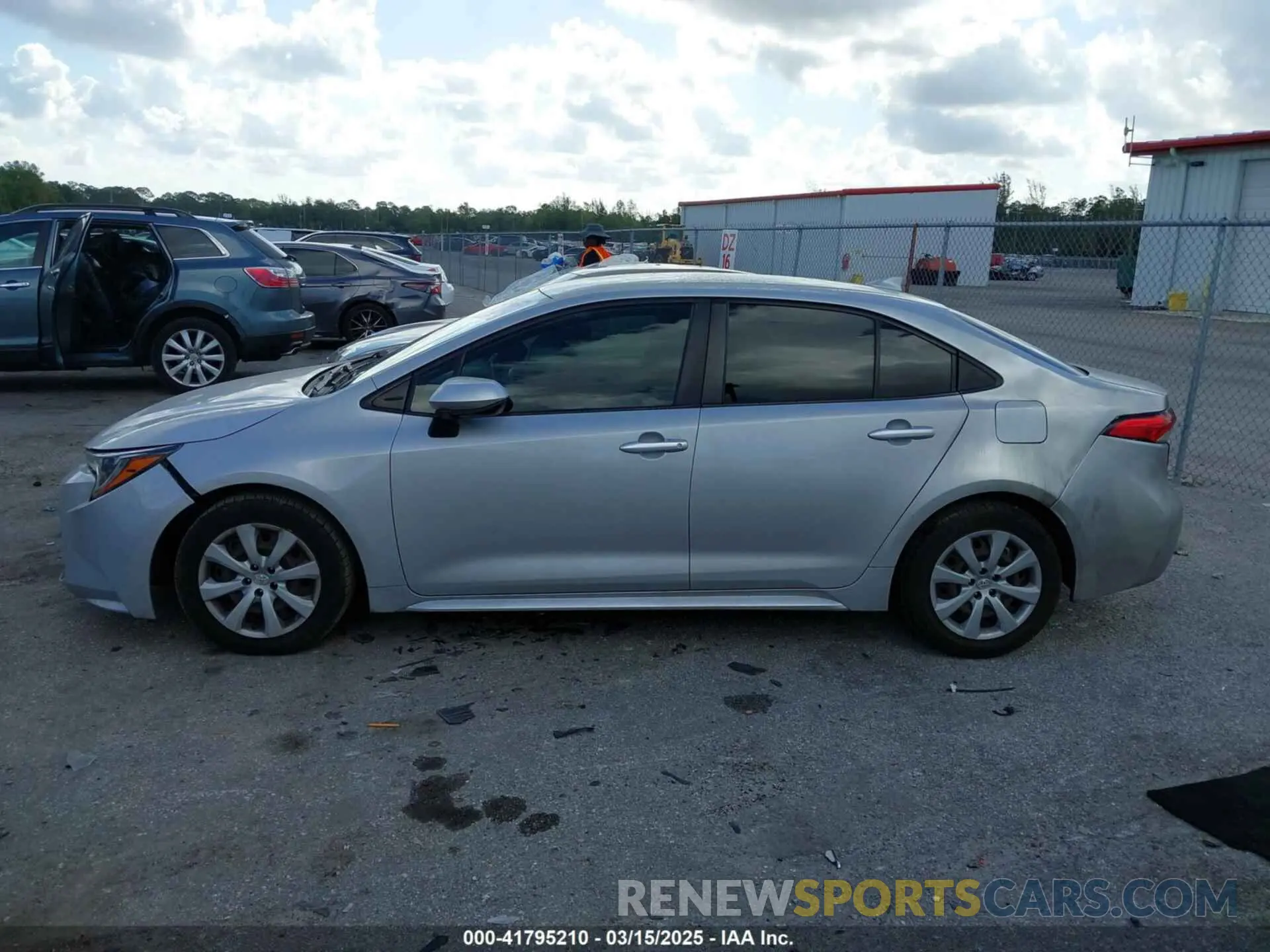 14 Photograph of a damaged car JTDEPRAE1LJ112725 TOYOTA COROLLA 2020