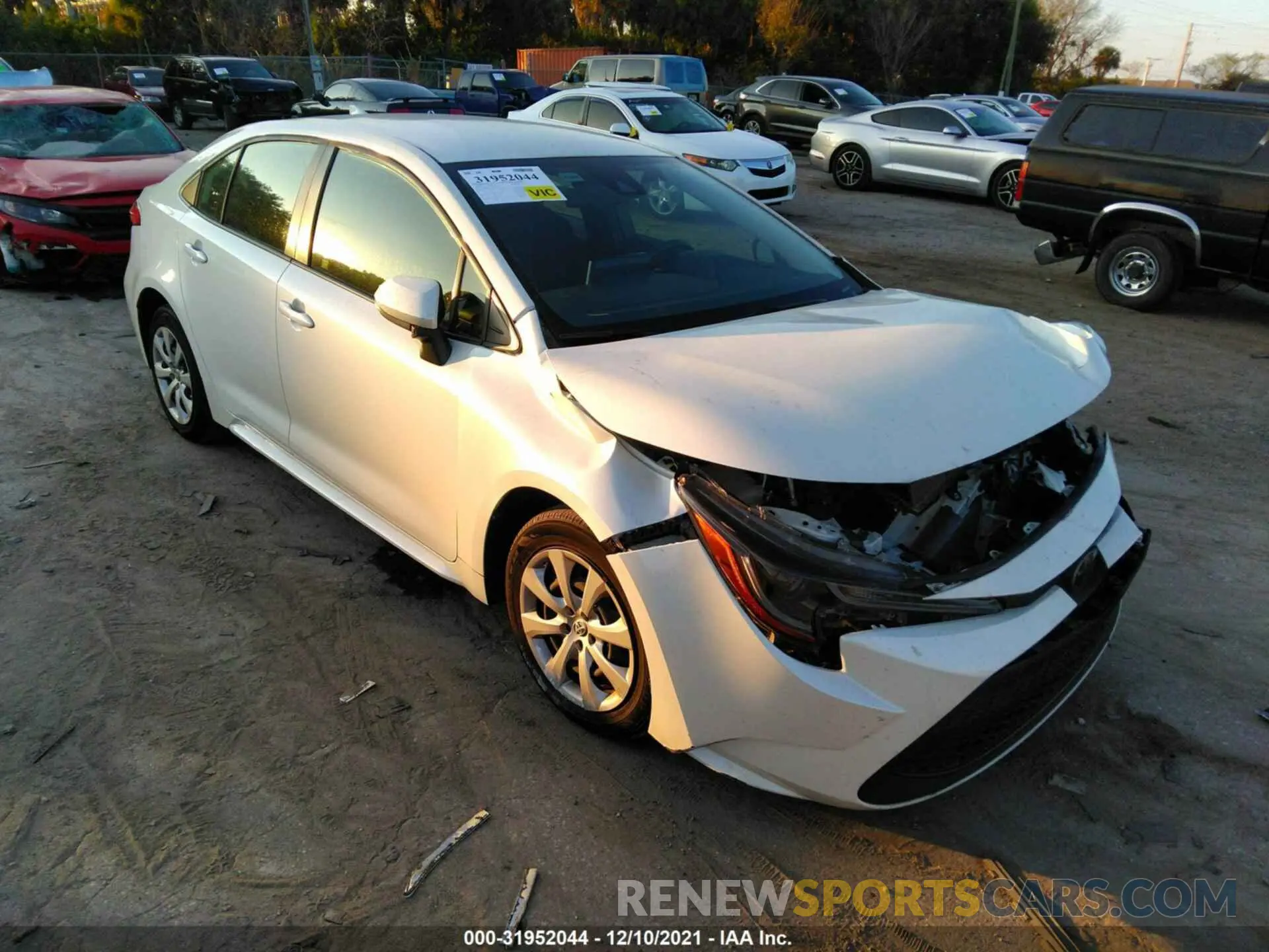 1 Photograph of a damaged car JTDEPRAE2LJ010639 TOYOTA COROLLA 2020