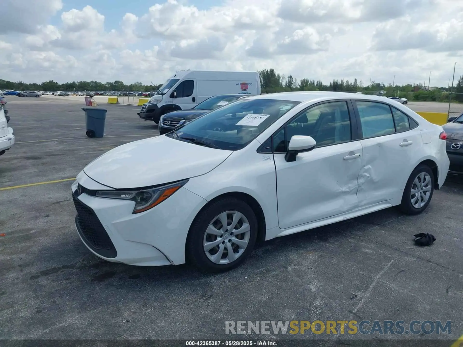 2 Photograph of a damaged car JTDEPRAE2LJ014268 TOYOTA COROLLA 2020