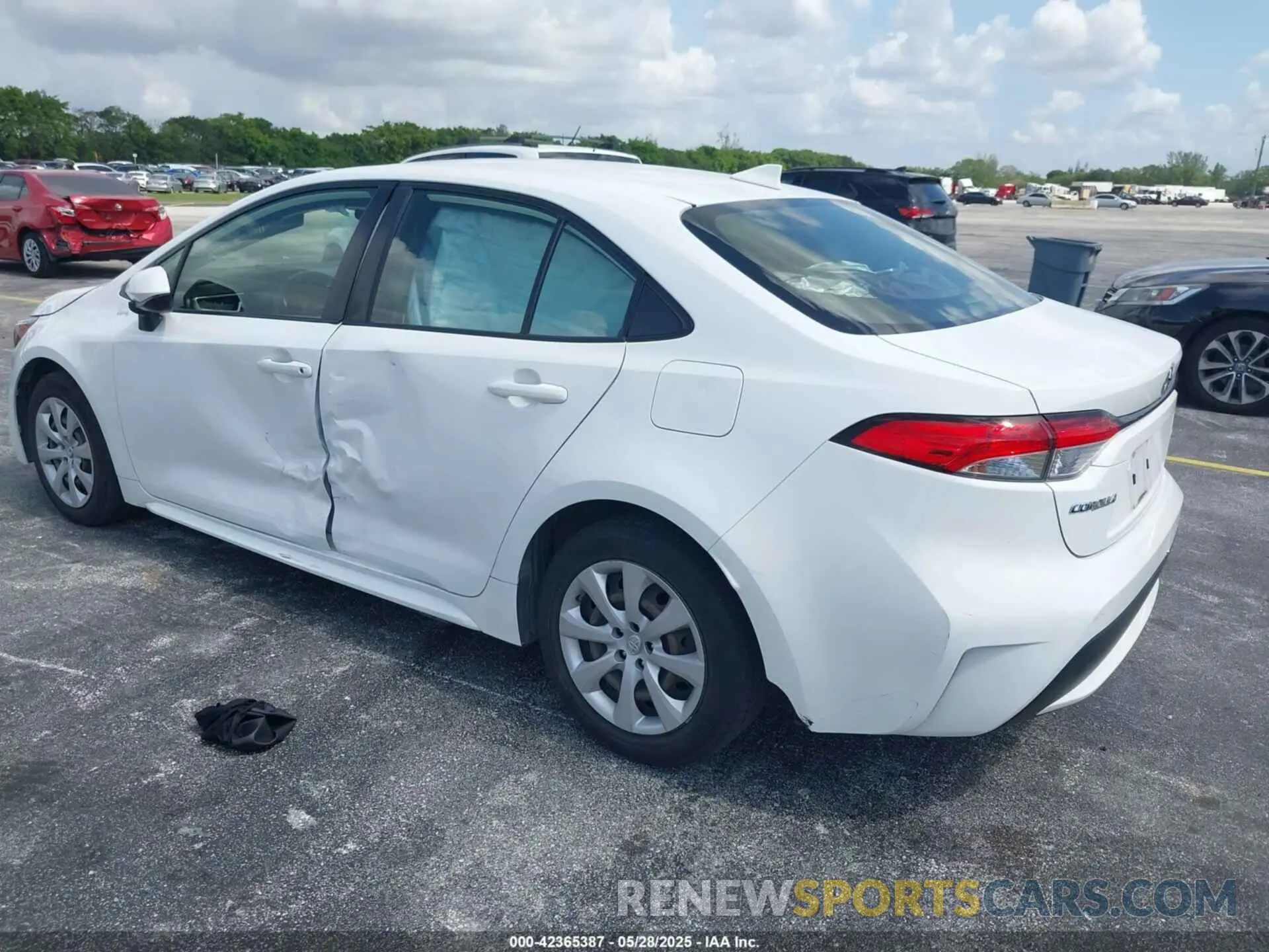 3 Photograph of a damaged car JTDEPRAE2LJ014268 TOYOTA COROLLA 2020