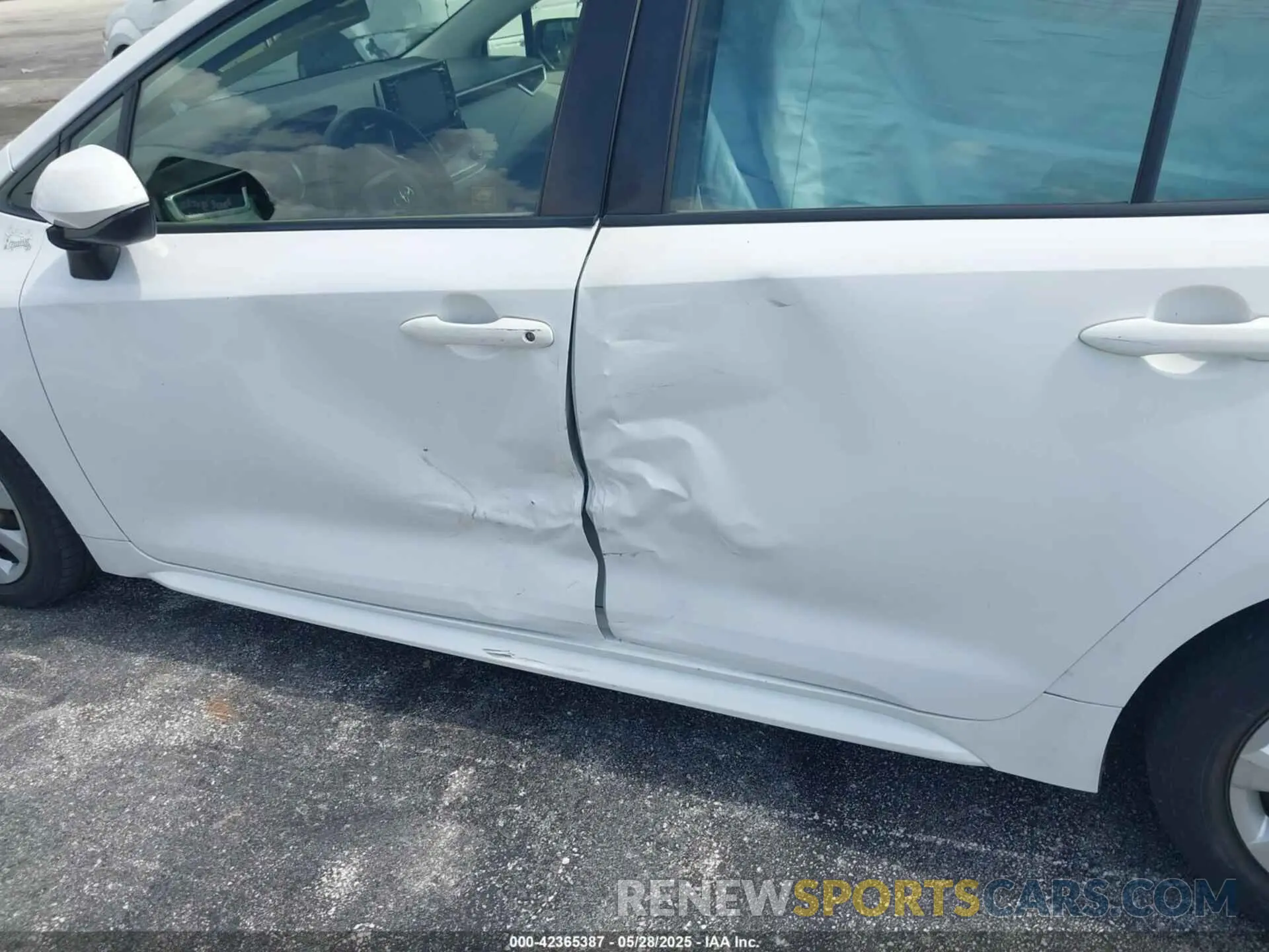 6 Photograph of a damaged car JTDEPRAE2LJ014268 TOYOTA COROLLA 2020