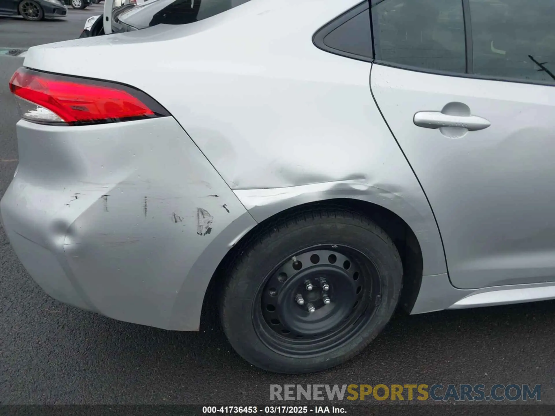 17 Photograph of a damaged car JTDEPRAE2LJ026338 TOYOTA COROLLA 2020