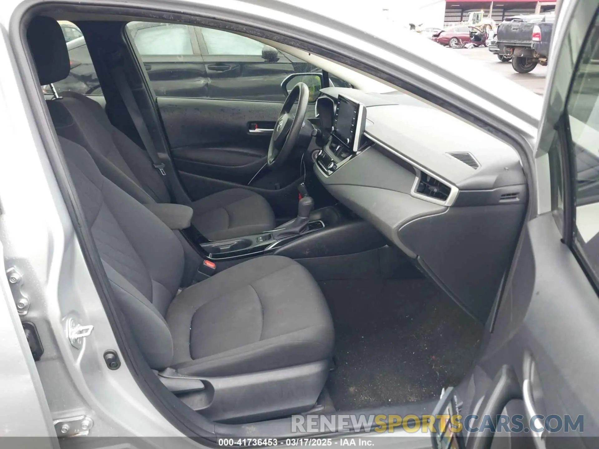 5 Photograph of a damaged car JTDEPRAE2LJ026338 TOYOTA COROLLA 2020