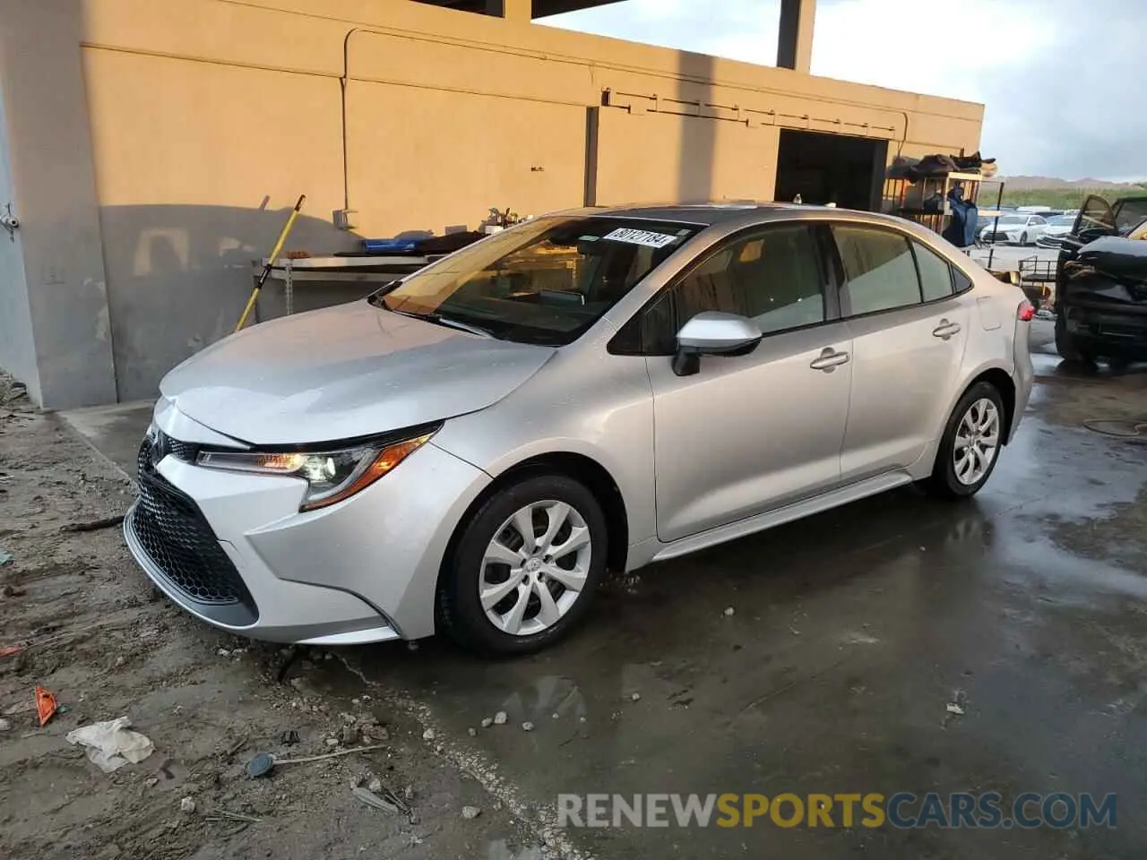 1 Photograph of a damaged car JTDEPRAE2LJ062952 TOYOTA COROLLA 2020