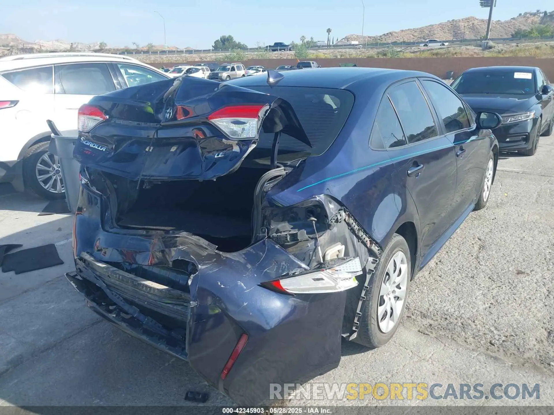 4 Photograph of a damaged car JTDEPRAE2LJ075555 TOYOTA COROLLA 2020