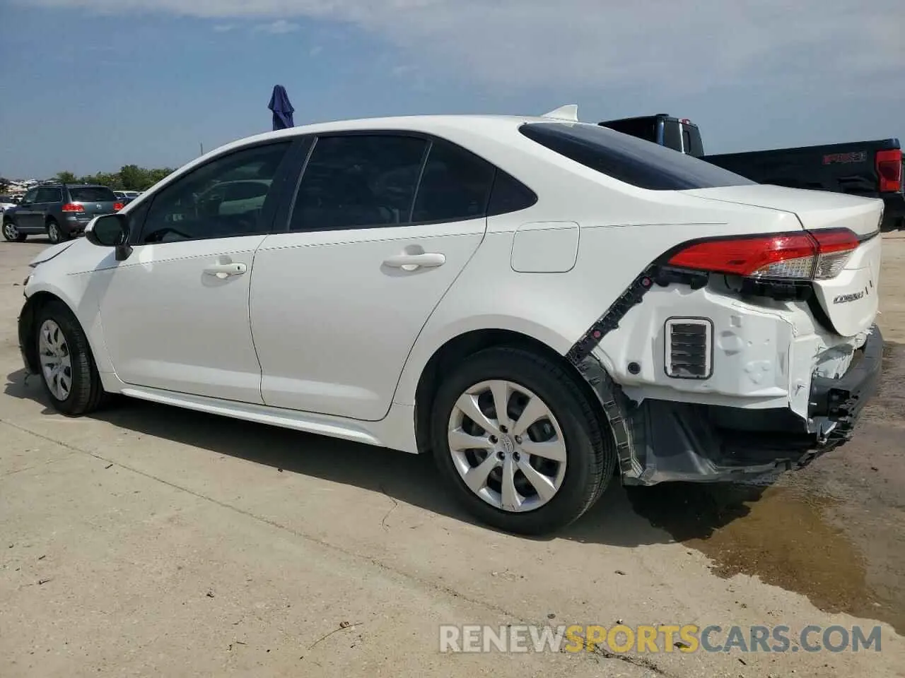 2 Photograph of a damaged car JTDEPRAE2LJ078715 TOYOTA COROLLA 2020