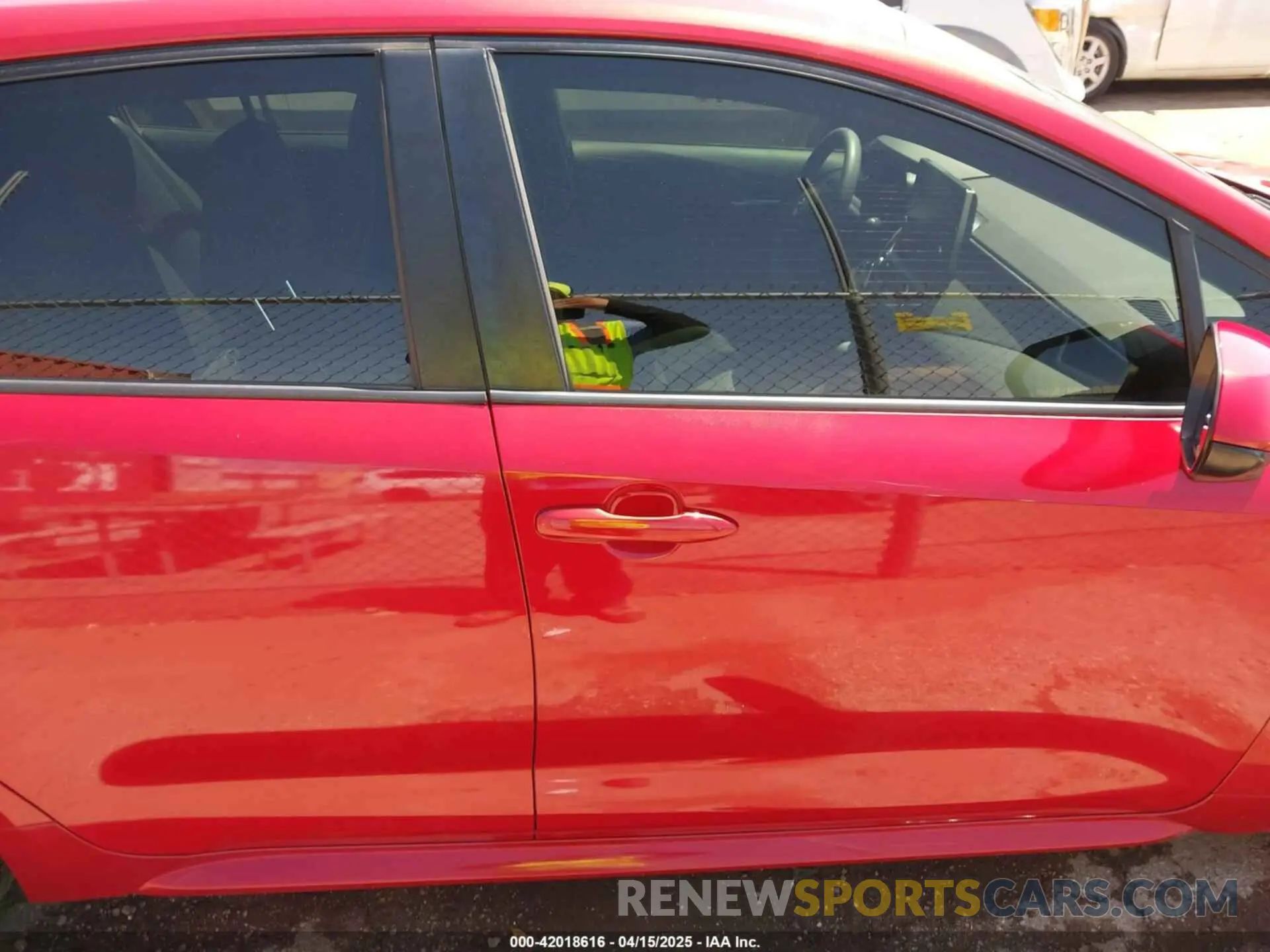 13 Photograph of a damaged car JTDEPRAE2LJ105329 TOYOTA COROLLA 2020