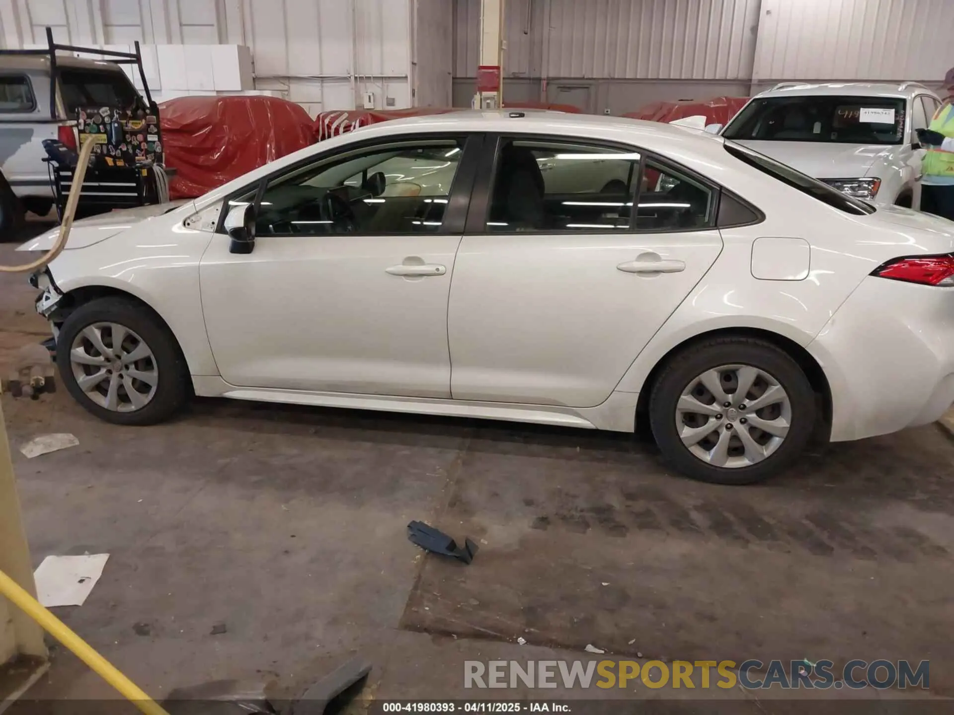 15 Photograph of a damaged car JTDEPRAE2LJ112667 TOYOTA COROLLA 2020