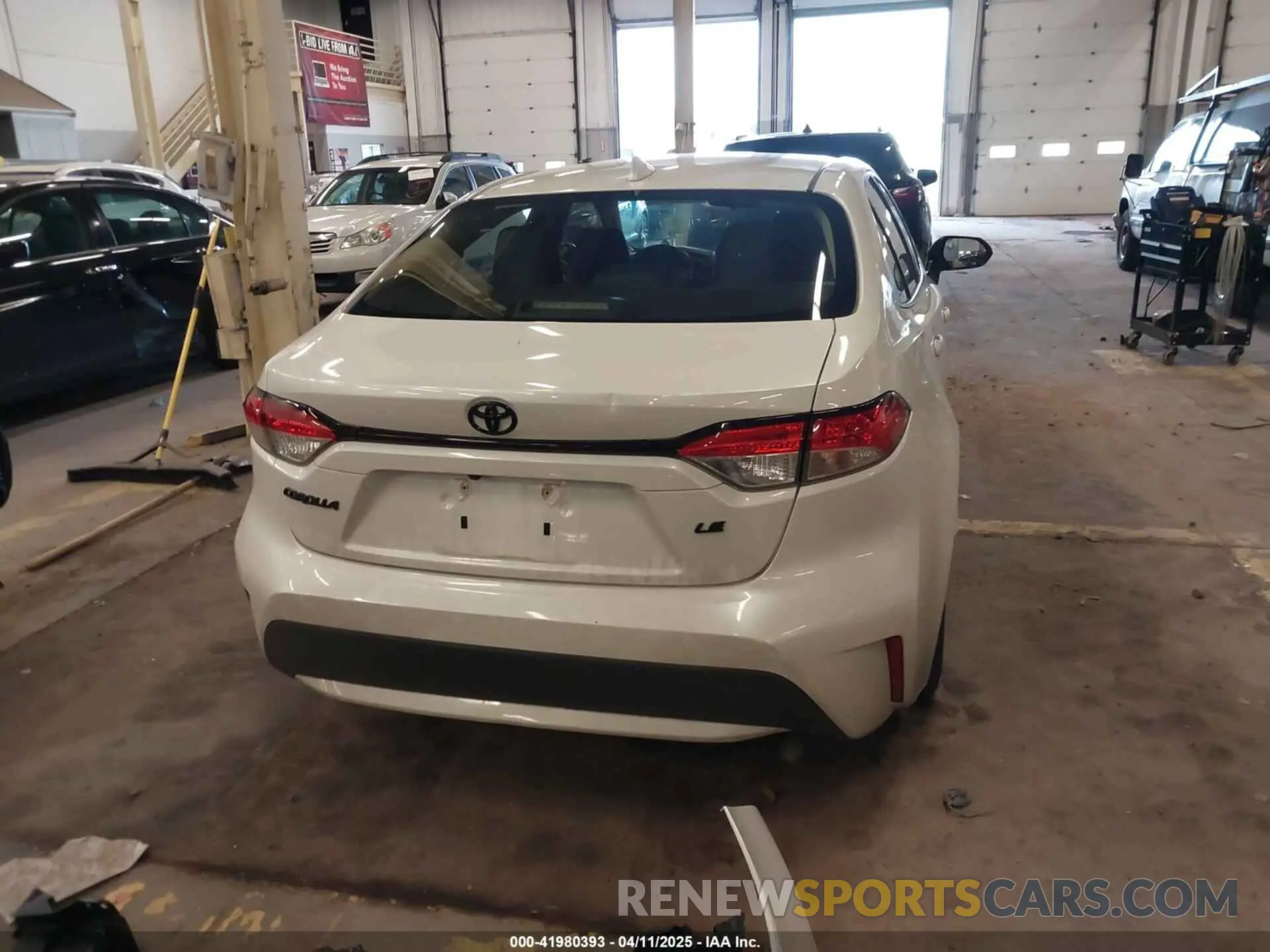 17 Photograph of a damaged car JTDEPRAE2LJ112667 TOYOTA COROLLA 2020