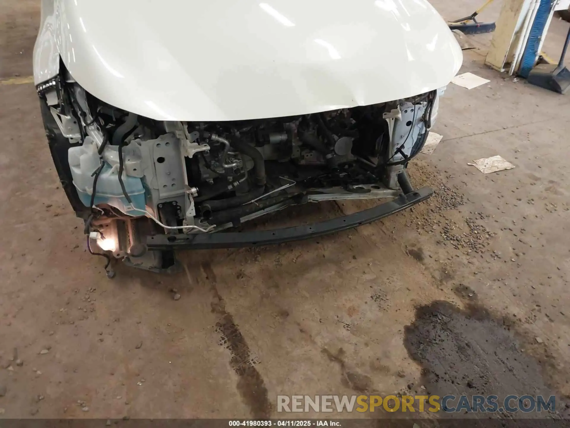 6 Photograph of a damaged car JTDEPRAE2LJ112667 TOYOTA COROLLA 2020