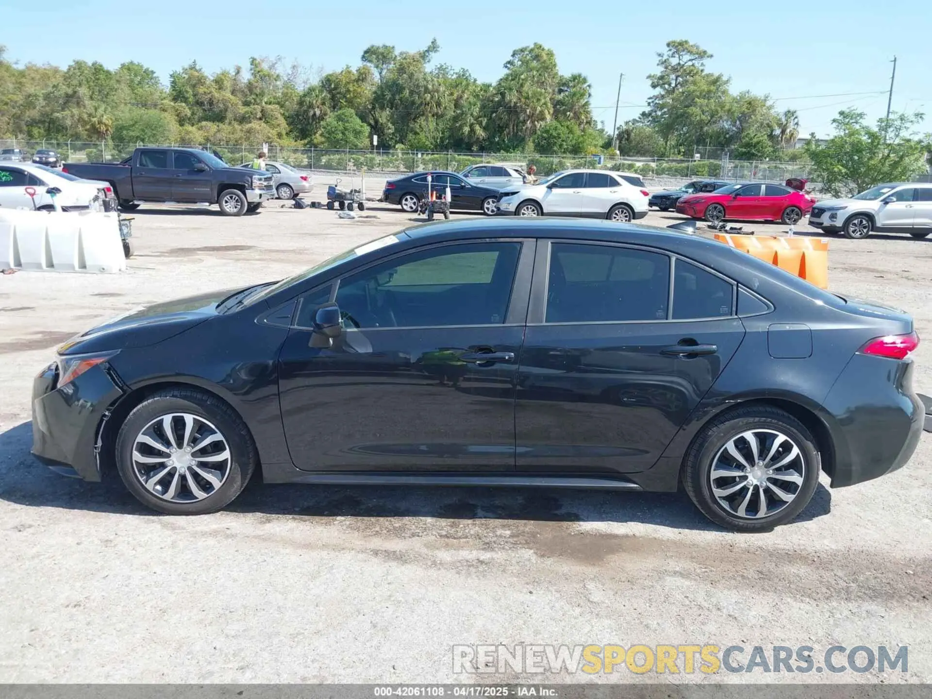 15 Photograph of a damaged car JTDEPRAE3LJ010391 TOYOTA COROLLA 2020