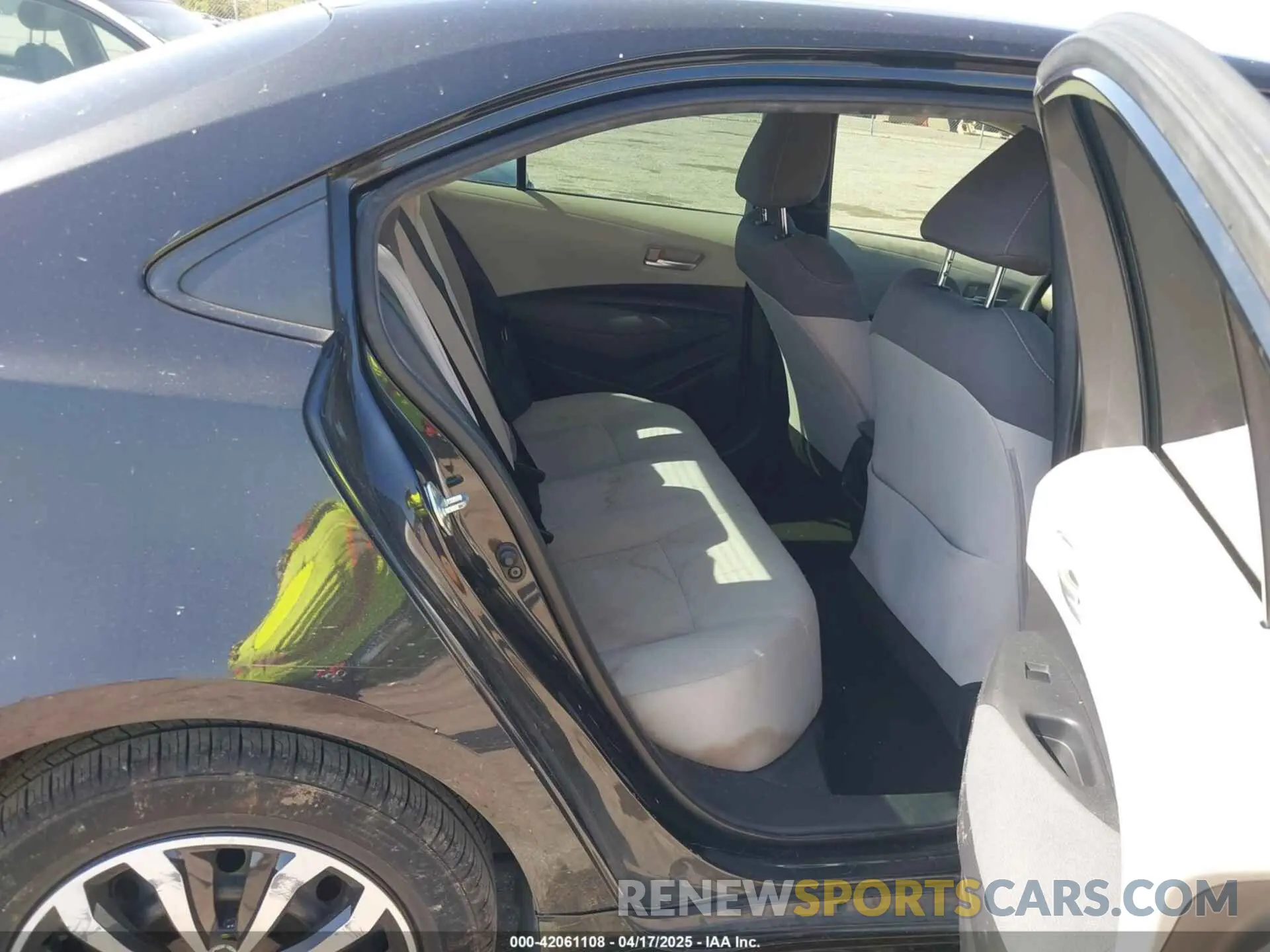 8 Photograph of a damaged car JTDEPRAE3LJ010391 TOYOTA COROLLA 2020