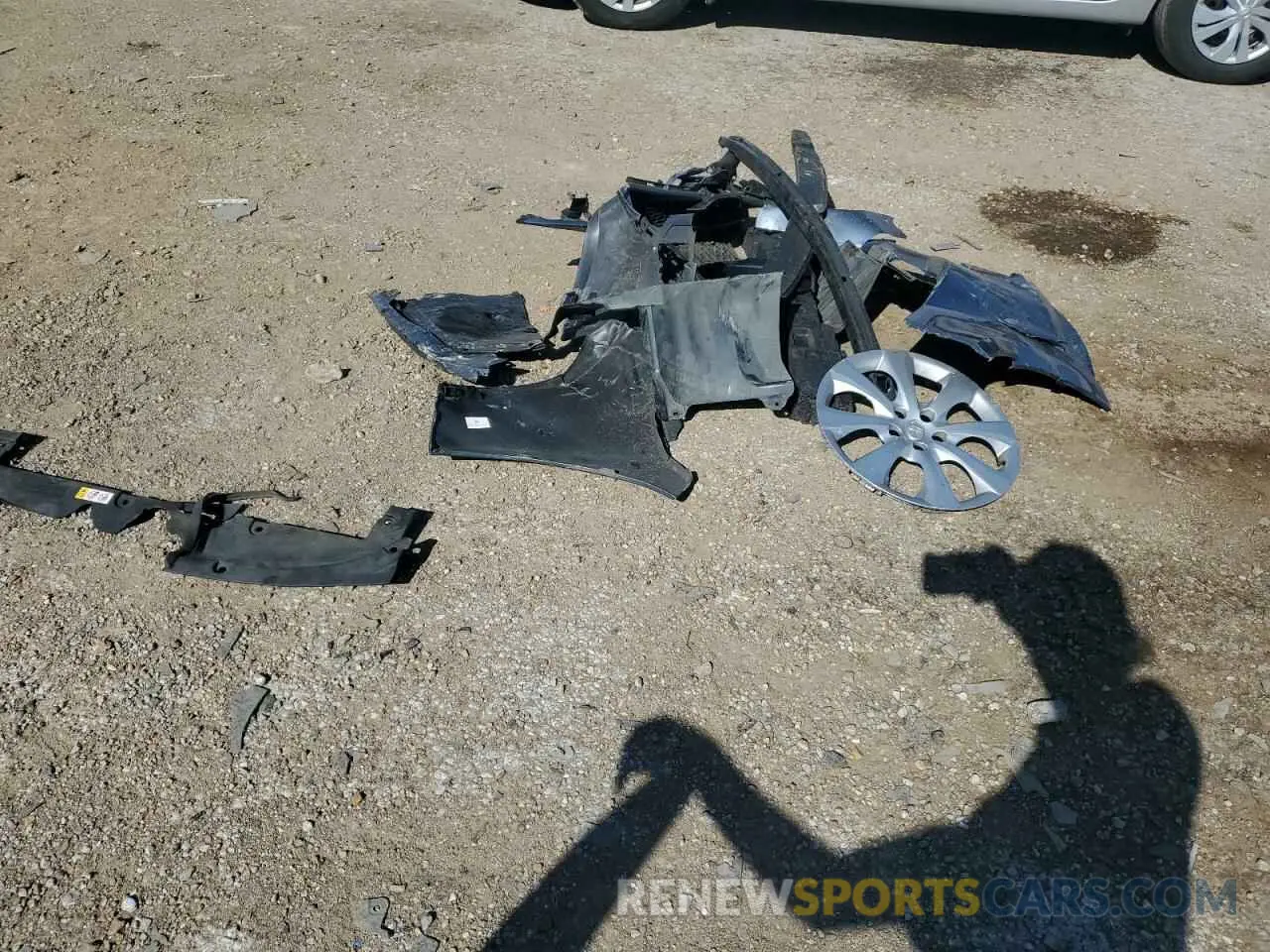 14 Photograph of a damaged car JTDEPRAE3LJ026333 TOYOTA COROLLA 2020