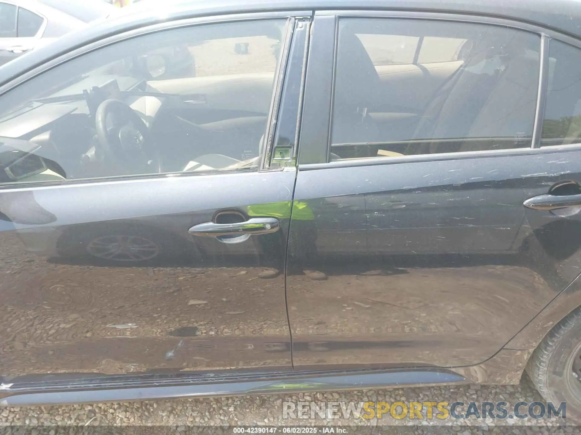 14 Photograph of a damaged car JTDEPRAE3LJ027224 TOYOTA COROLLA 2020