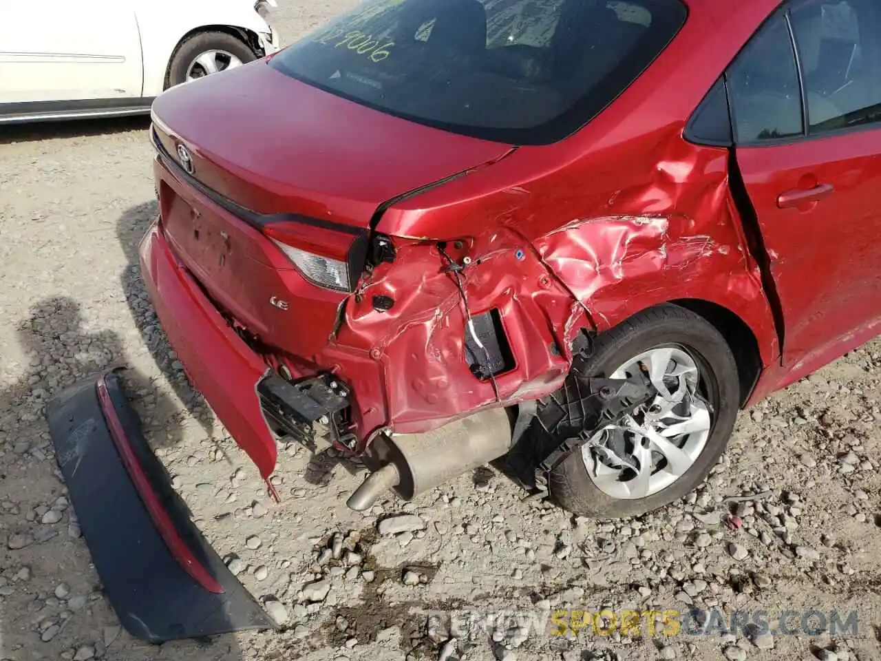 9 Photograph of a damaged car JTDEPRAE3LJ029006 TOYOTA COROLLA 2020