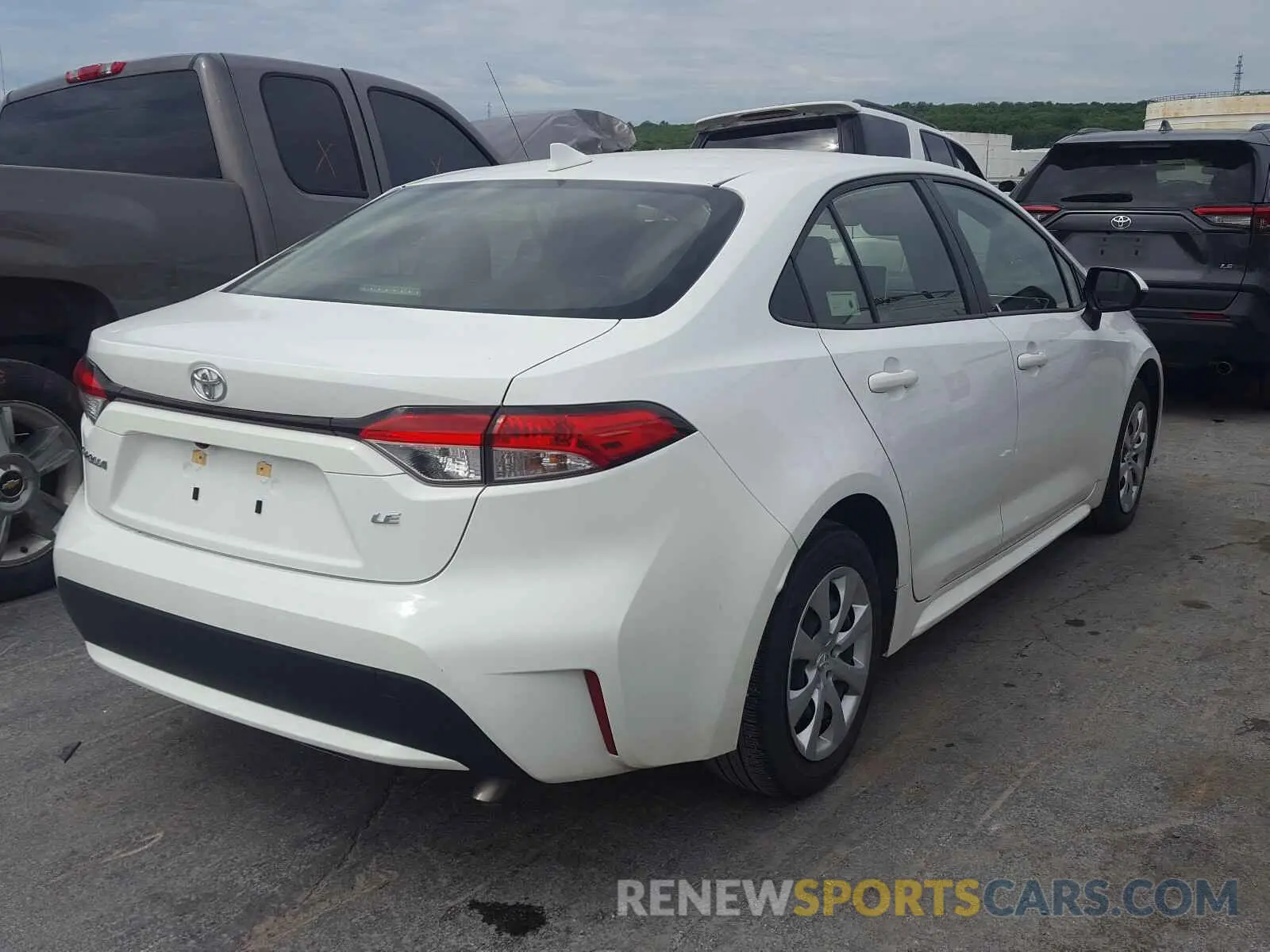 4 Photograph of a damaged car JTDEPRAE3LJ034917 TOYOTA COROLLA 2020