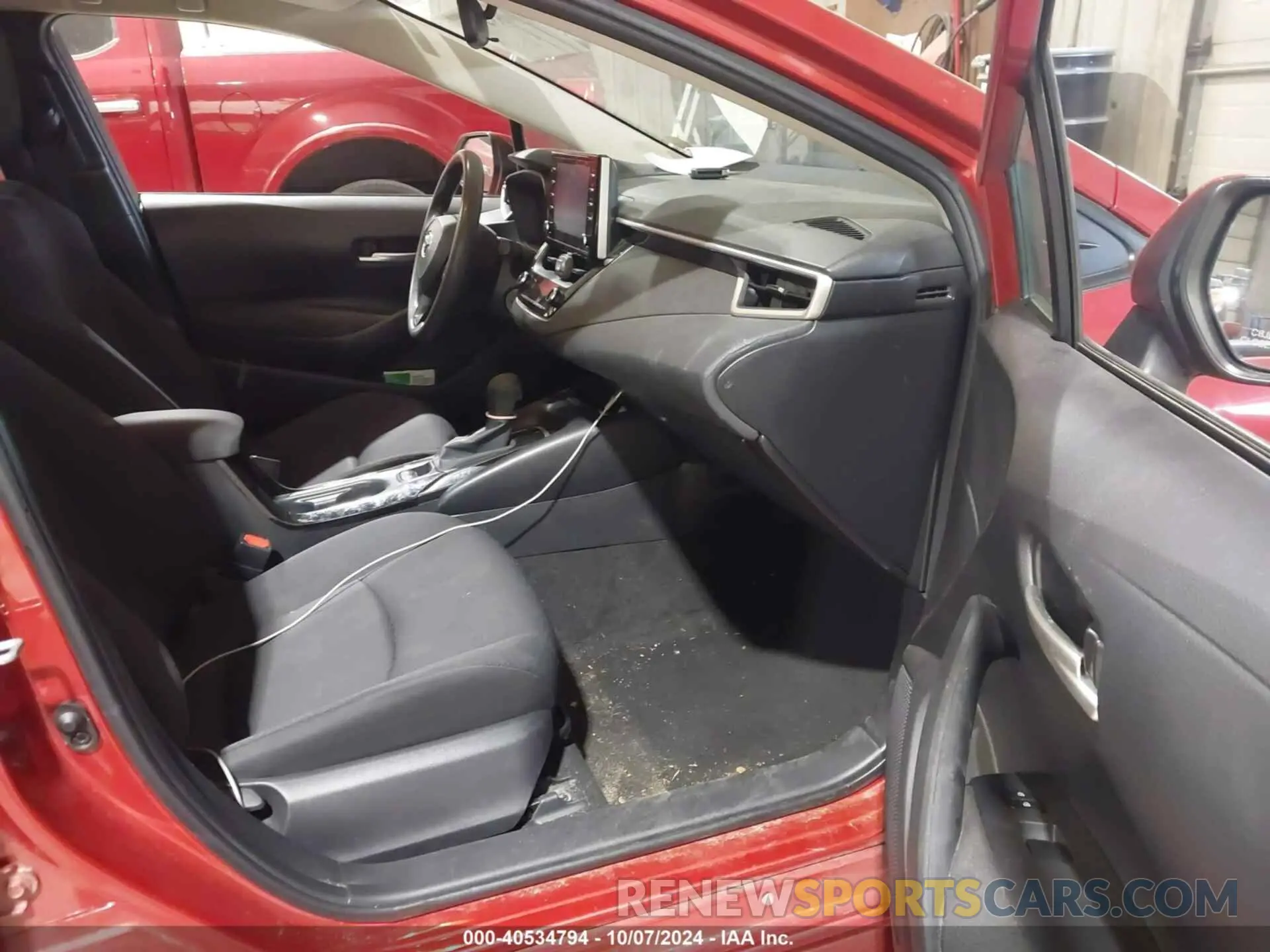 5 Photograph of a damaged car JTDEPRAE3LJ043178 TOYOTA COROLLA 2020