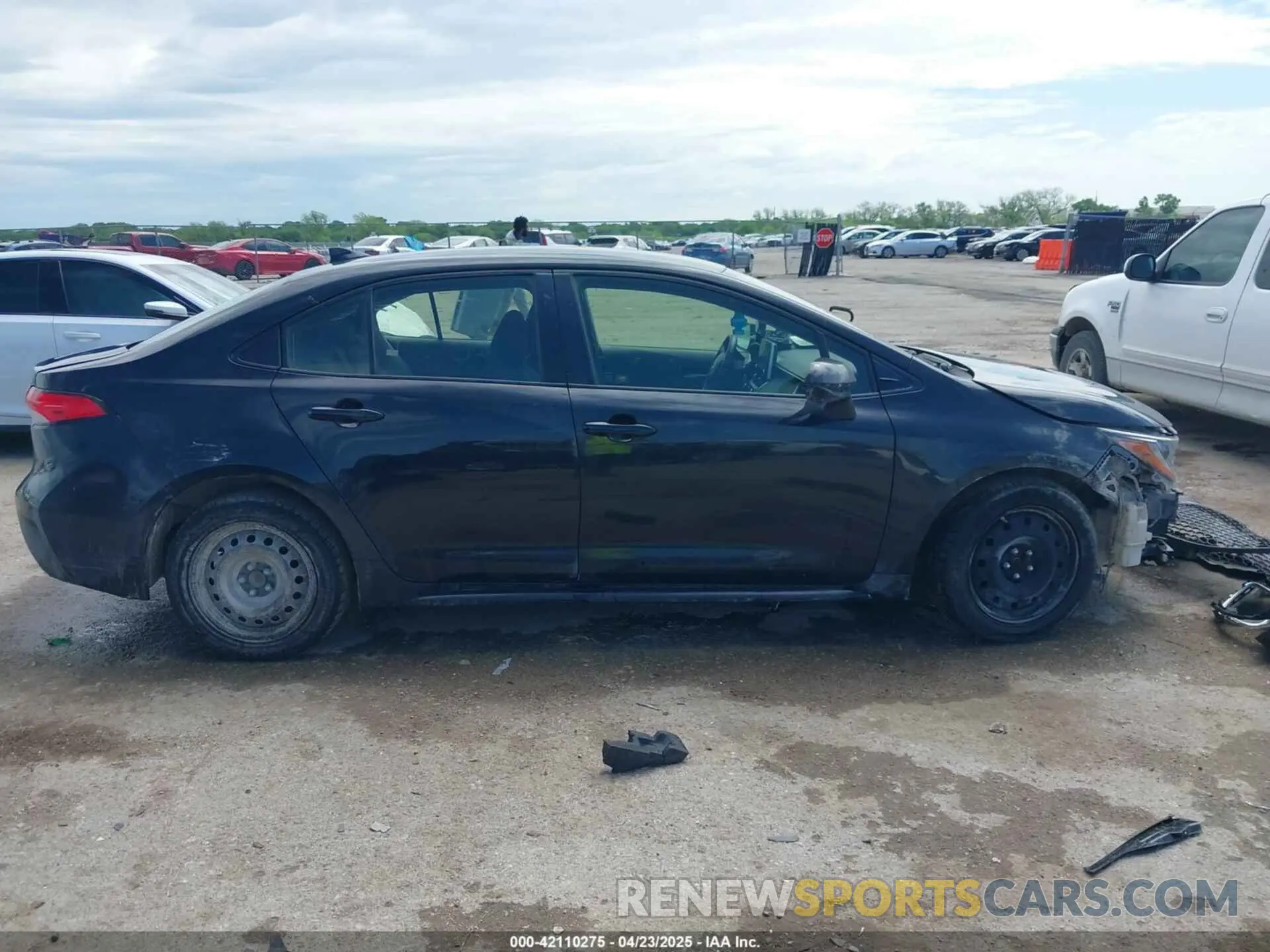 14 Photograph of a damaged car JTDEPRAE3LJ043858 TOYOTA COROLLA 2020