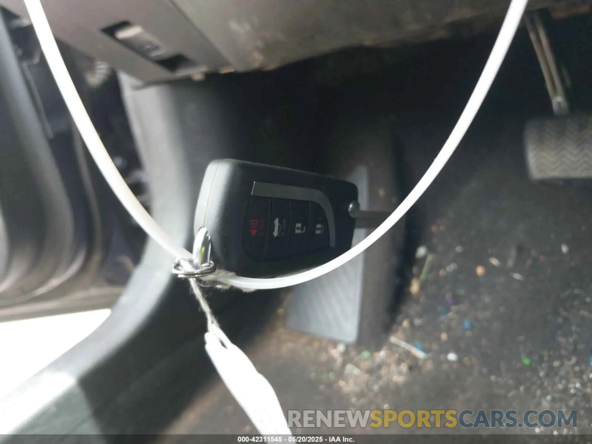 11 Photograph of a damaged car JTDEPRAE3LJ052155 TOYOTA COROLLA 2020