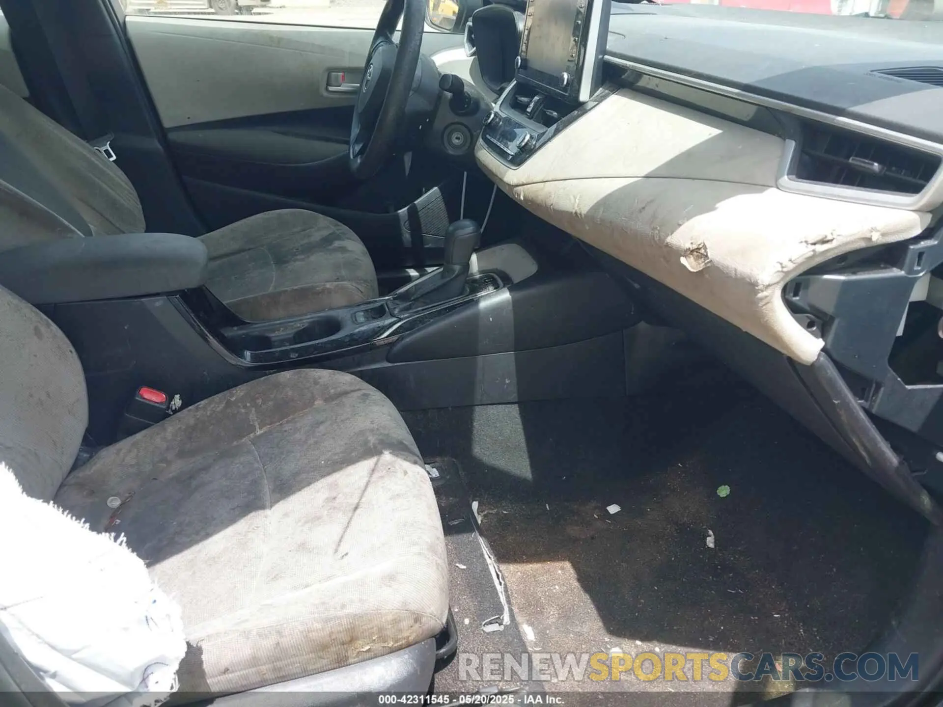5 Photograph of a damaged car JTDEPRAE3LJ052155 TOYOTA COROLLA 2020