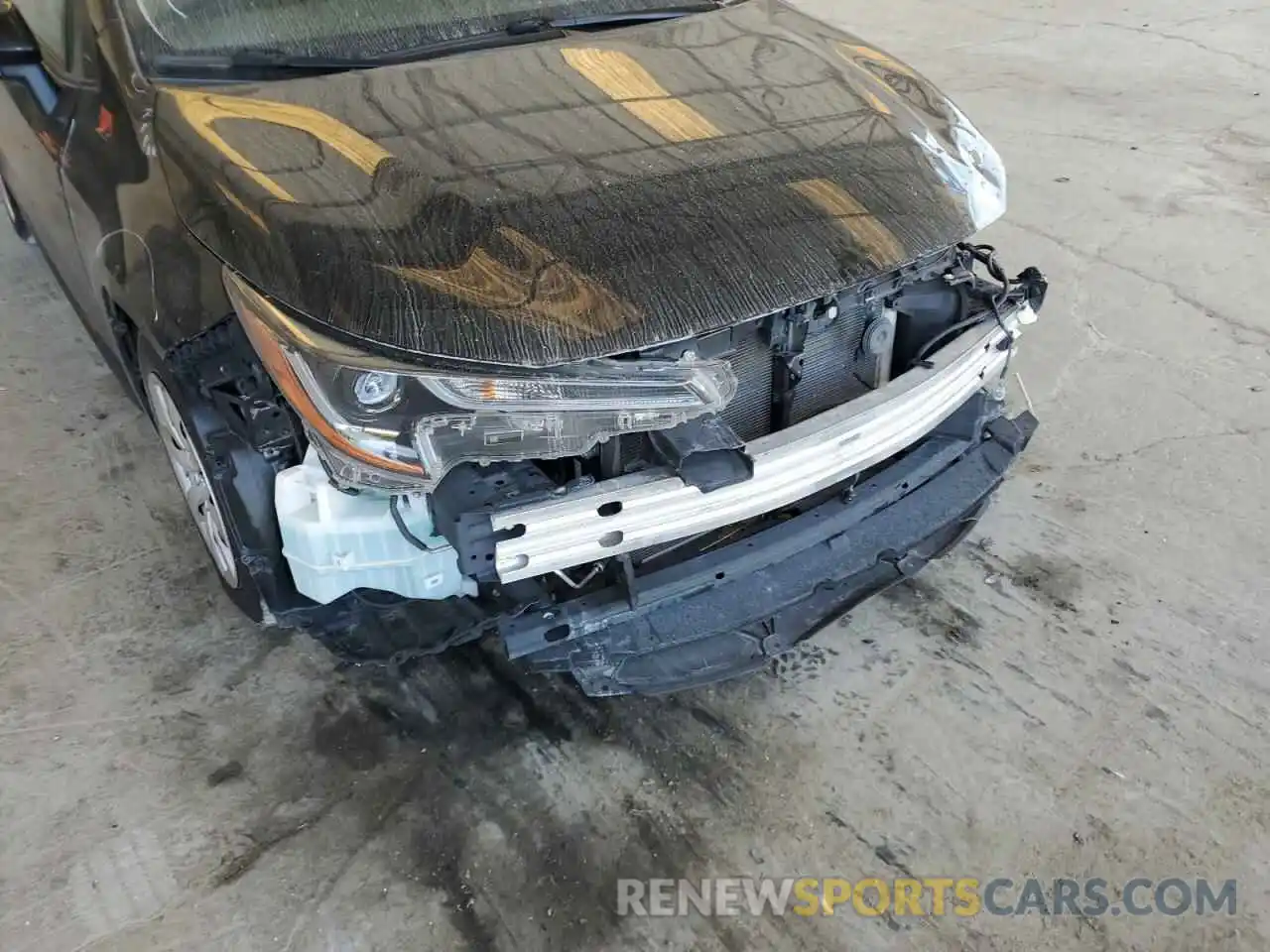 9 Photograph of a damaged car JTDEPRAE3LJ056304 TOYOTA COROLLA 2020