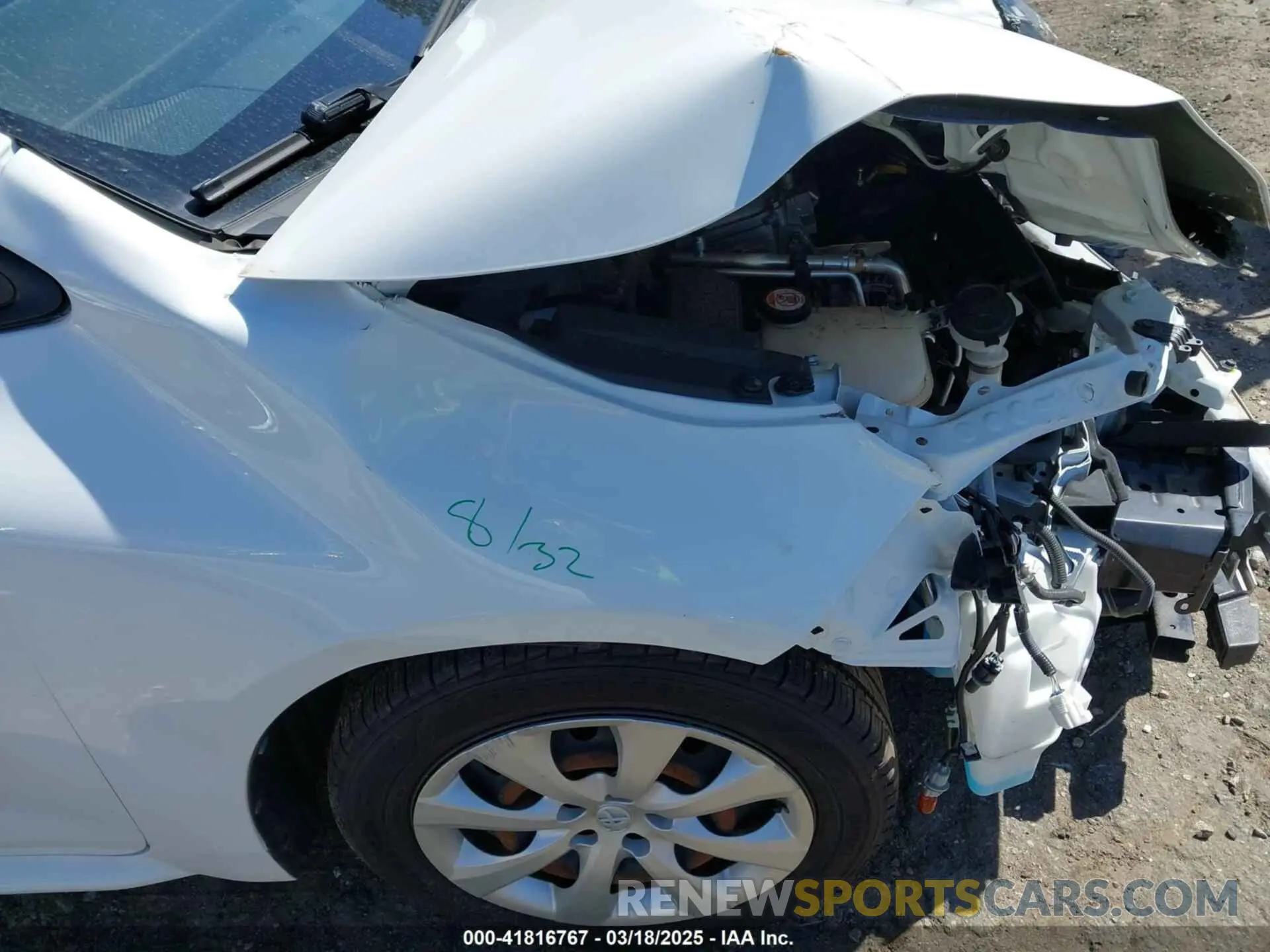 18 Photograph of a damaged car JTDEPRAE3LJ069683 TOYOTA COROLLA 2020
