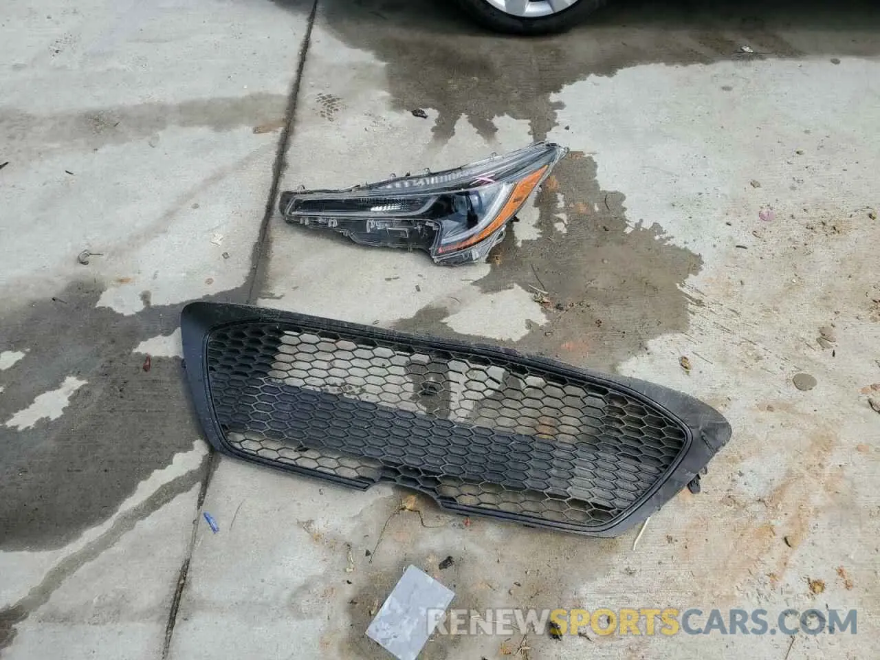 12 Photograph of a damaged car JTDEPRAE3LJ072342 TOYOTA COROLLA 2020