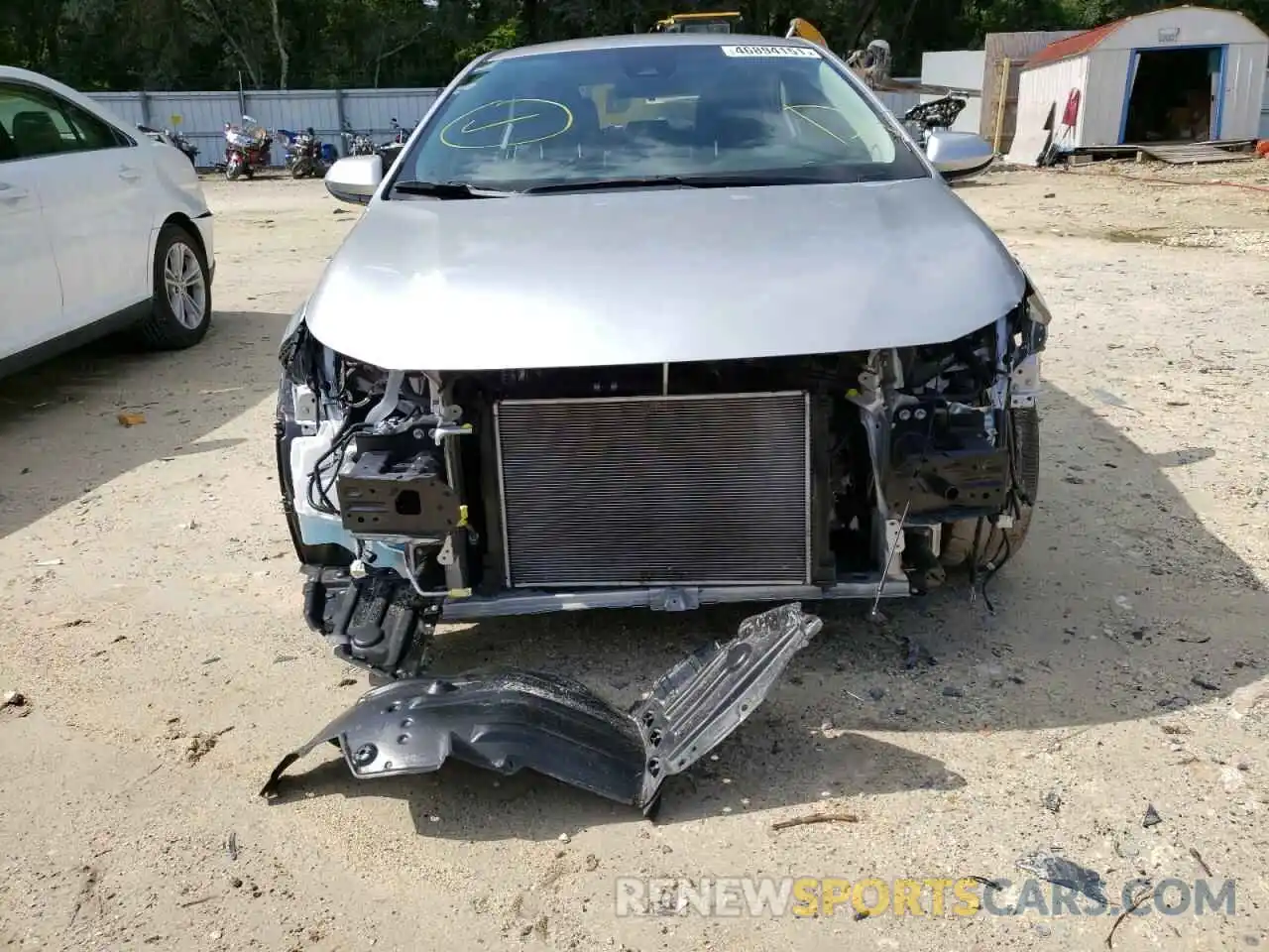 9 Photograph of a damaged car JTDEPRAE3LJ074060 TOYOTA COROLLA 2020